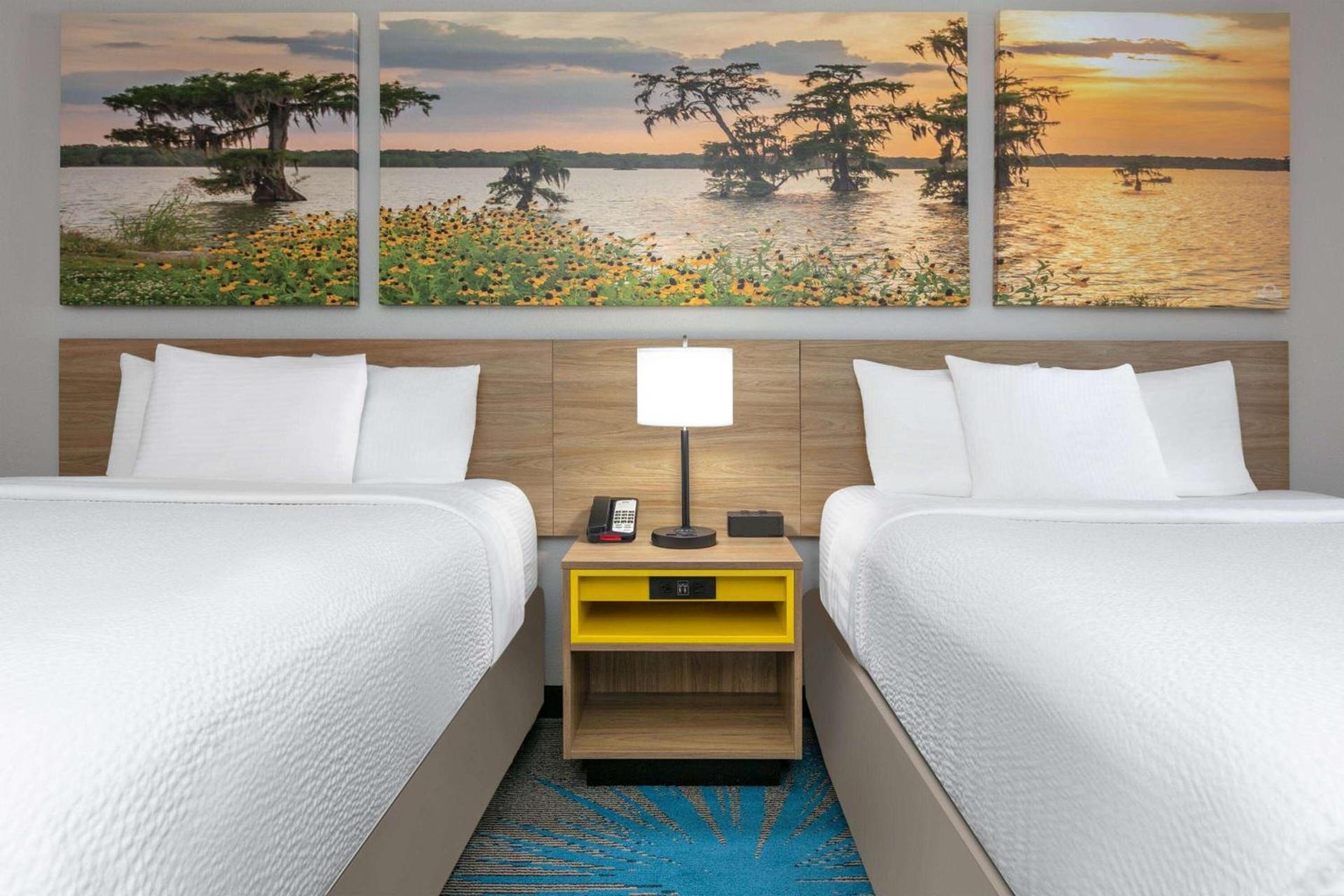 Days Inn & Suites by Wyndham Cabot photo 47