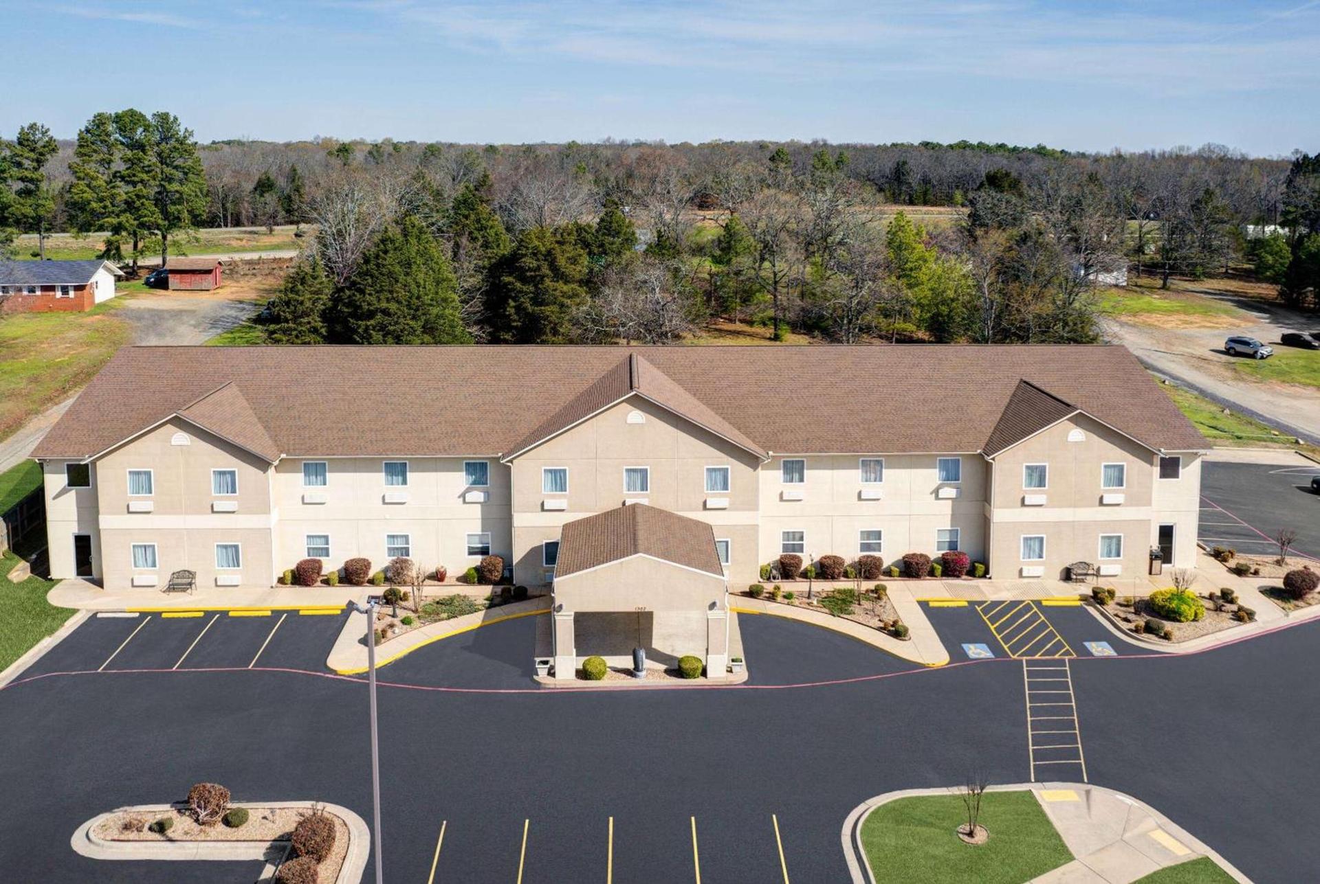 Days Inn & Suites by Wyndham Cabot photo 3
