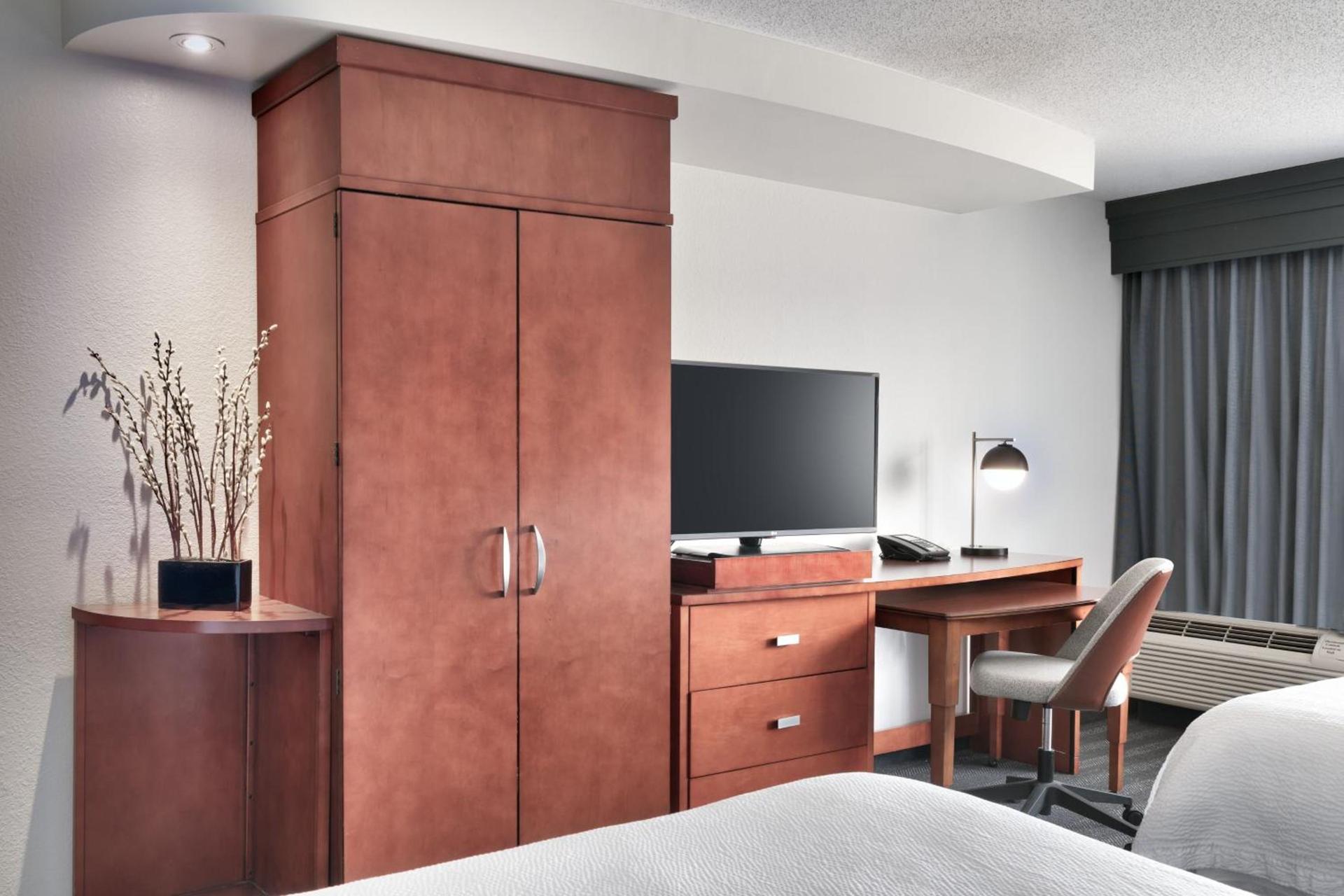 Courtyard by Marriott Johnson City photo 11