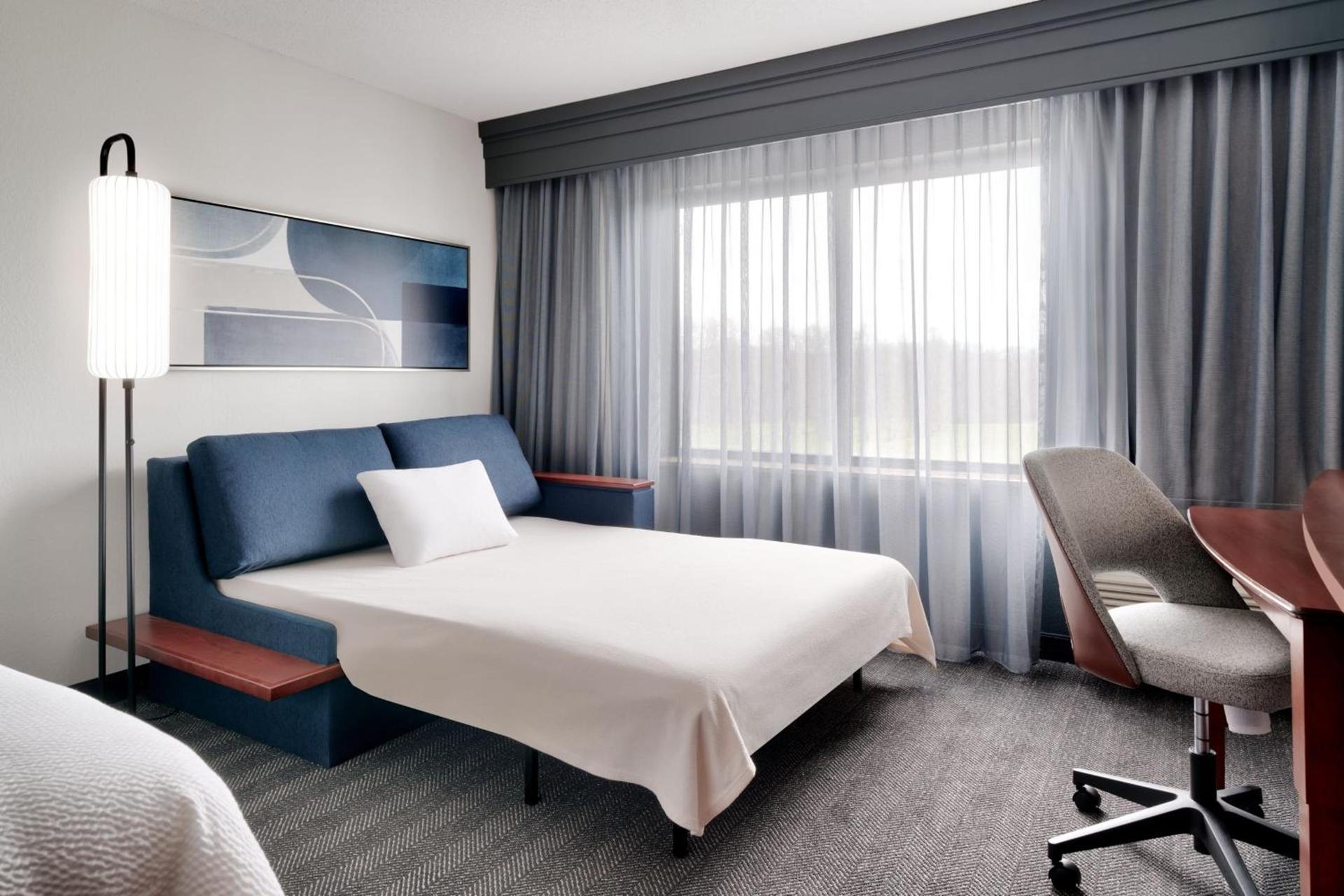 Courtyard by Marriott Johnson City photo 14