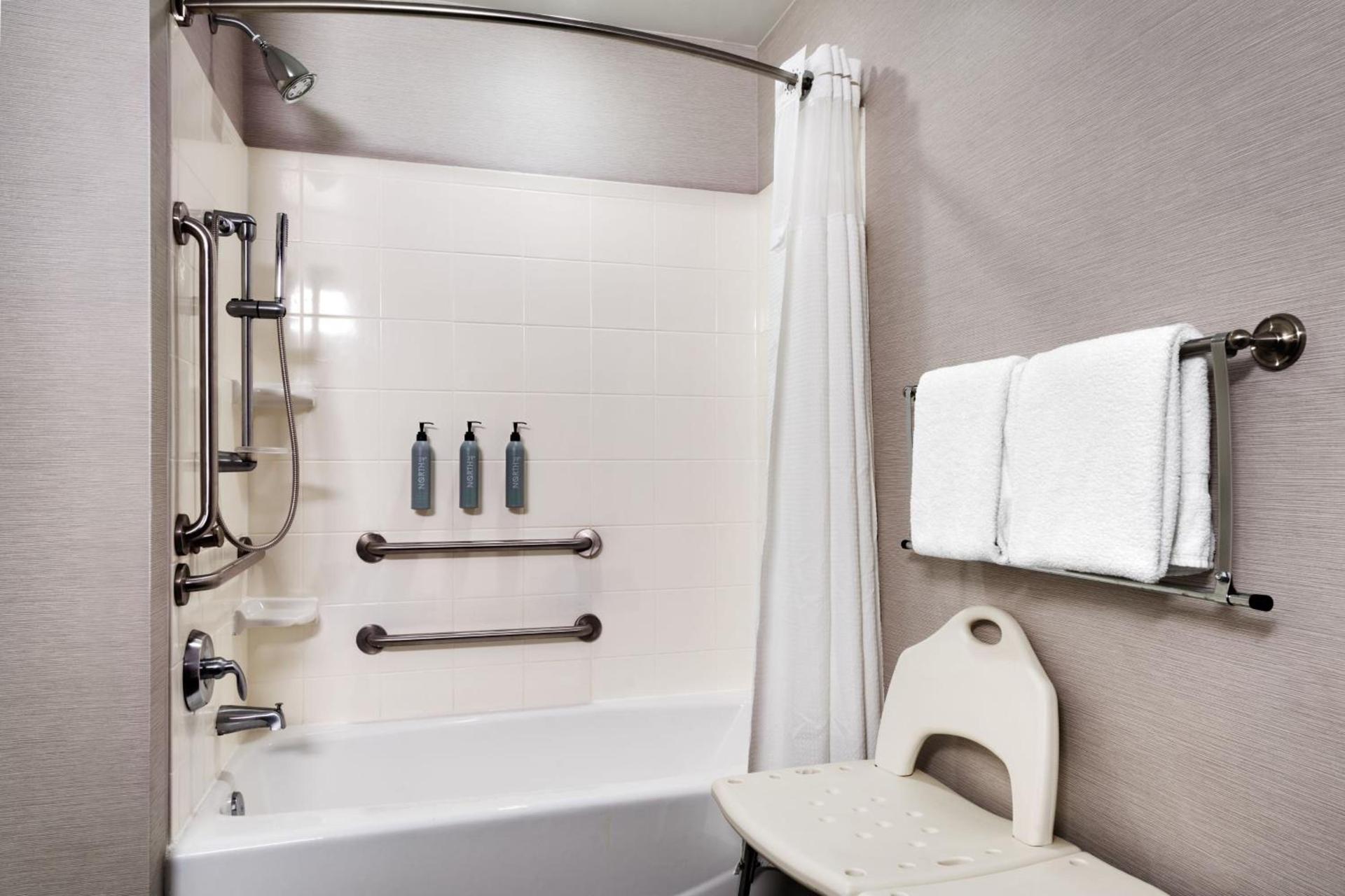 Courtyard by Marriott Johnson City photo 17