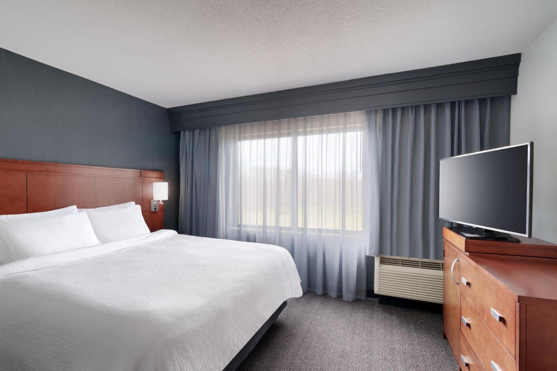 Courtyard by Marriott Johnson City photo 23