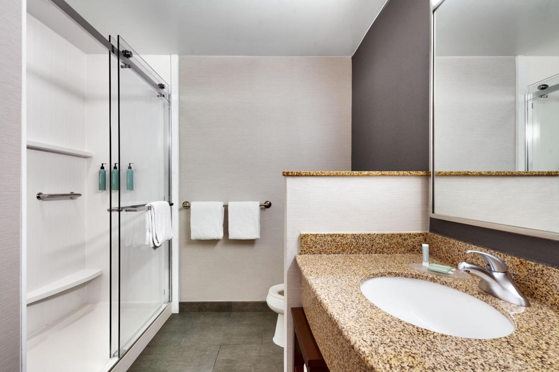 Courtyard by Marriott Johnson City photo 26