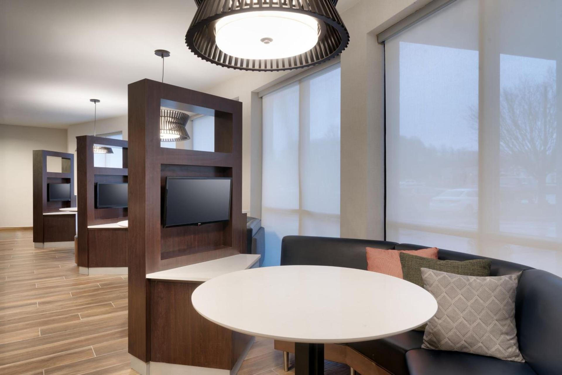 Courtyard by Marriott Johnson City photo 28