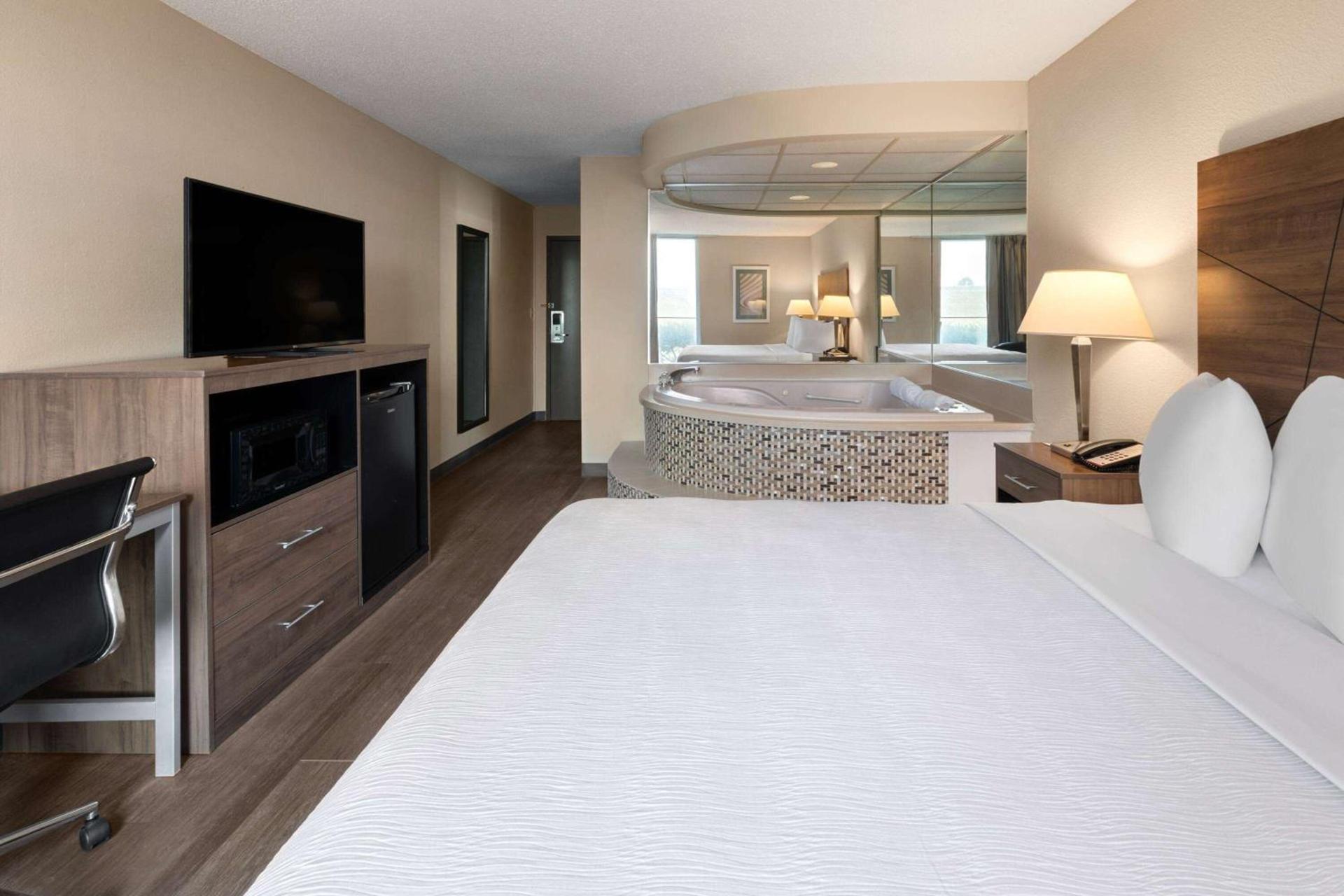 Wingate by Wyndham Troy photo 6