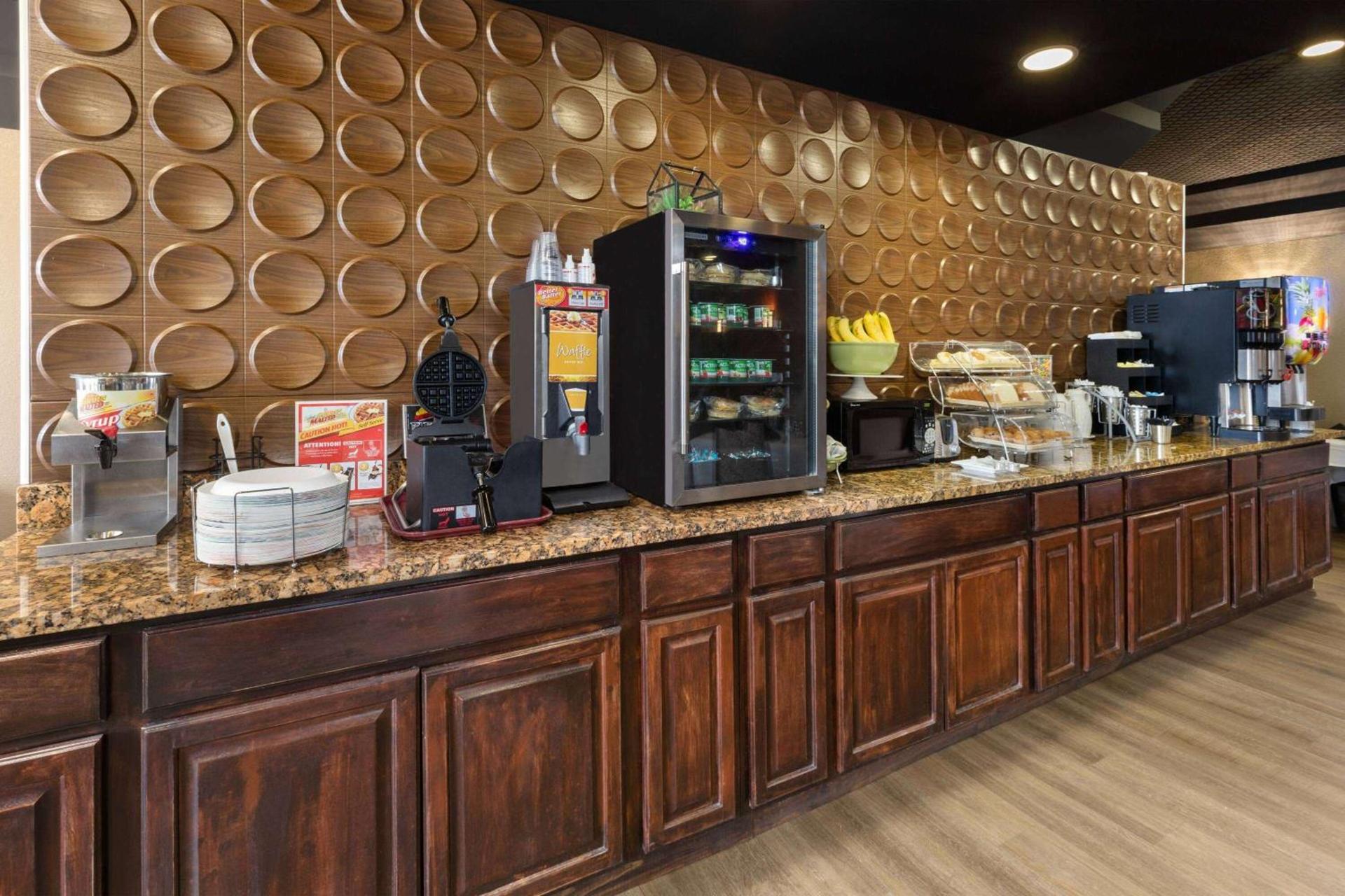 Wingate by Wyndham Troy photo 11