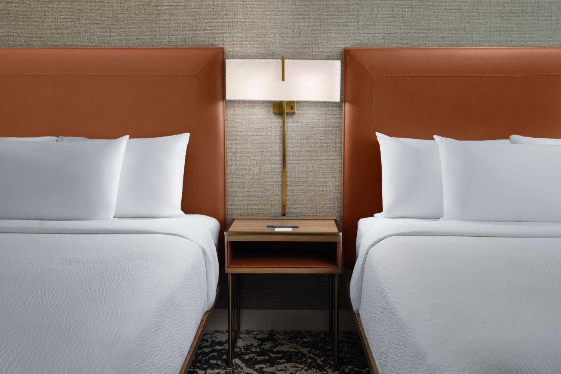 Courtyard by Marriott Los Angeles Pasadena Old Town photo 25