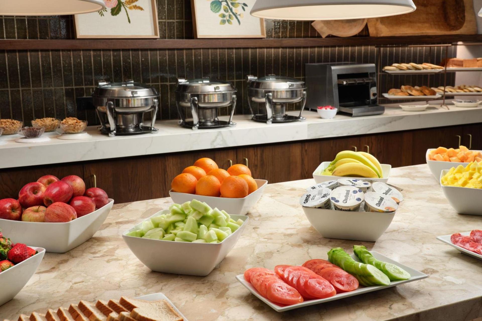 Courtyard by Marriott Los Angeles Pasadena Old Town photo 52