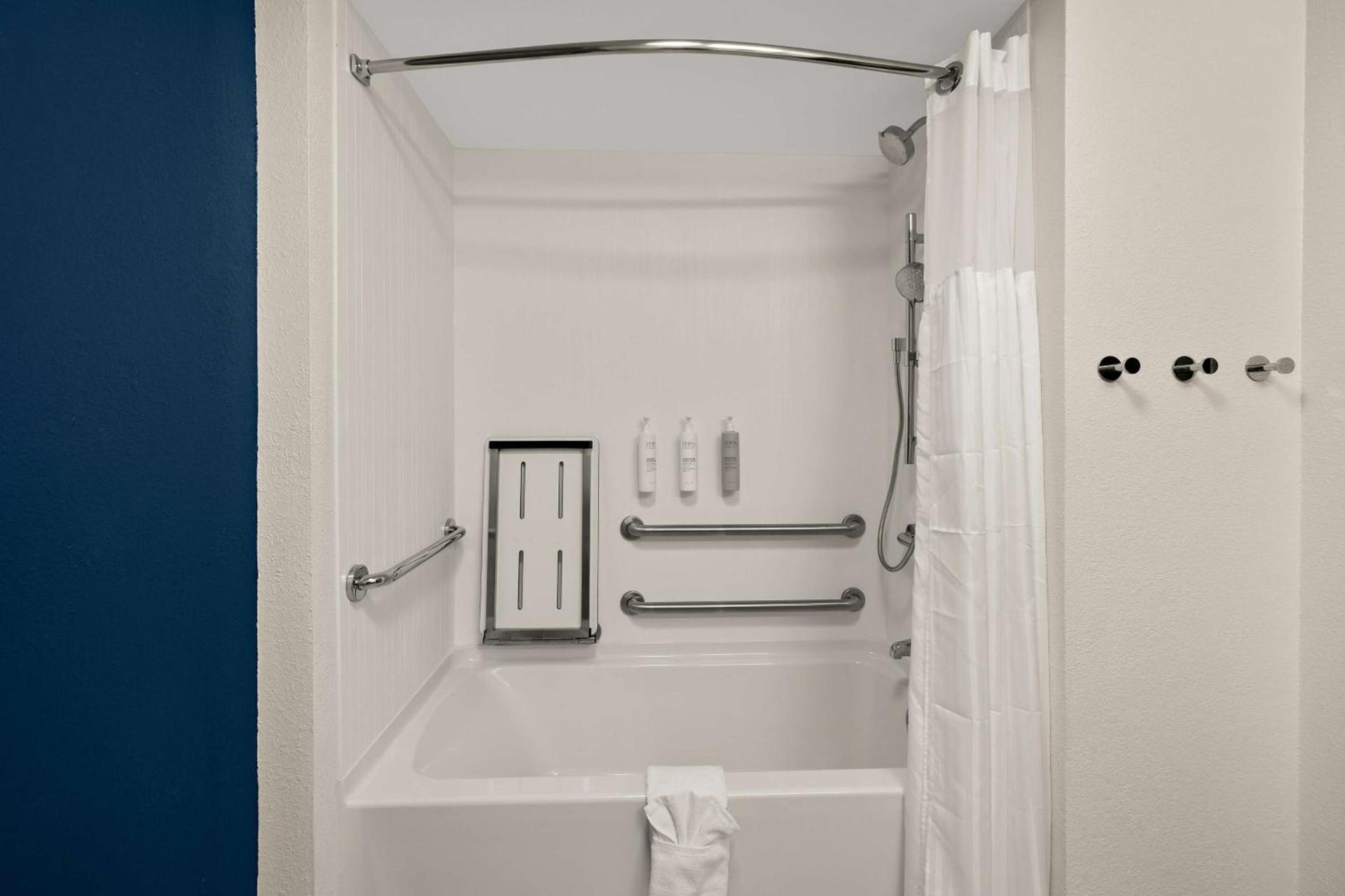 Spark By Hilton Tifton photo 34