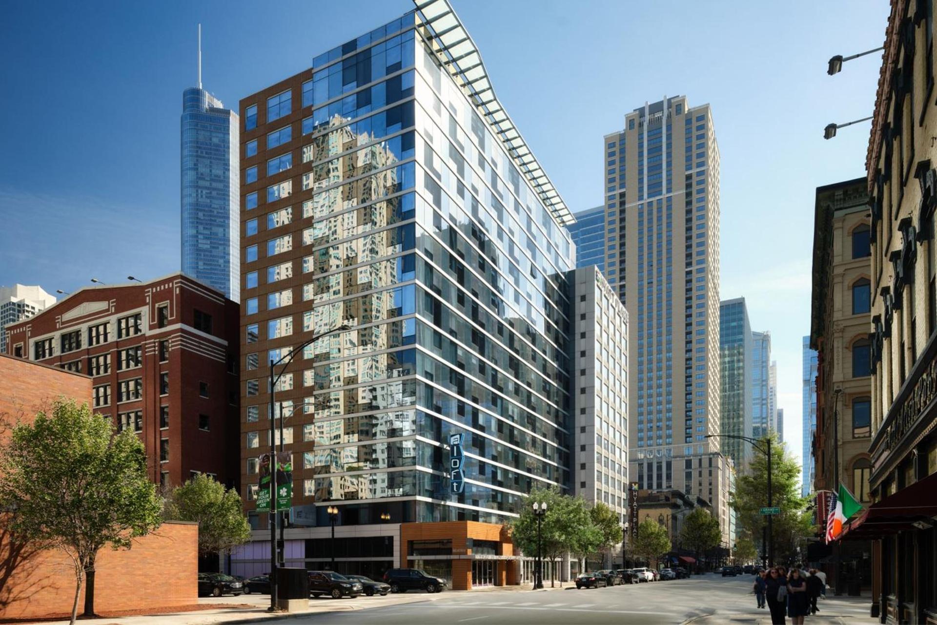 Aloft by Marriott Chicago Downtown River North photo 1