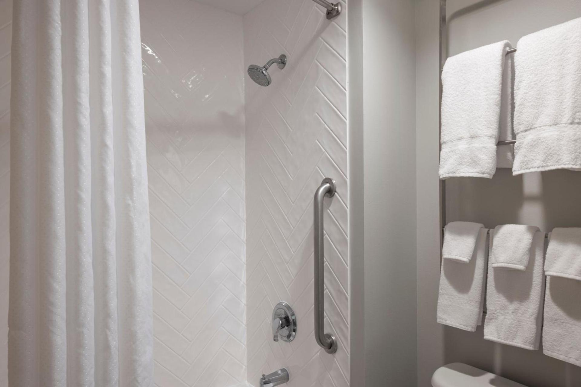 TownePlace Suites Chicago Lombard photo 25
