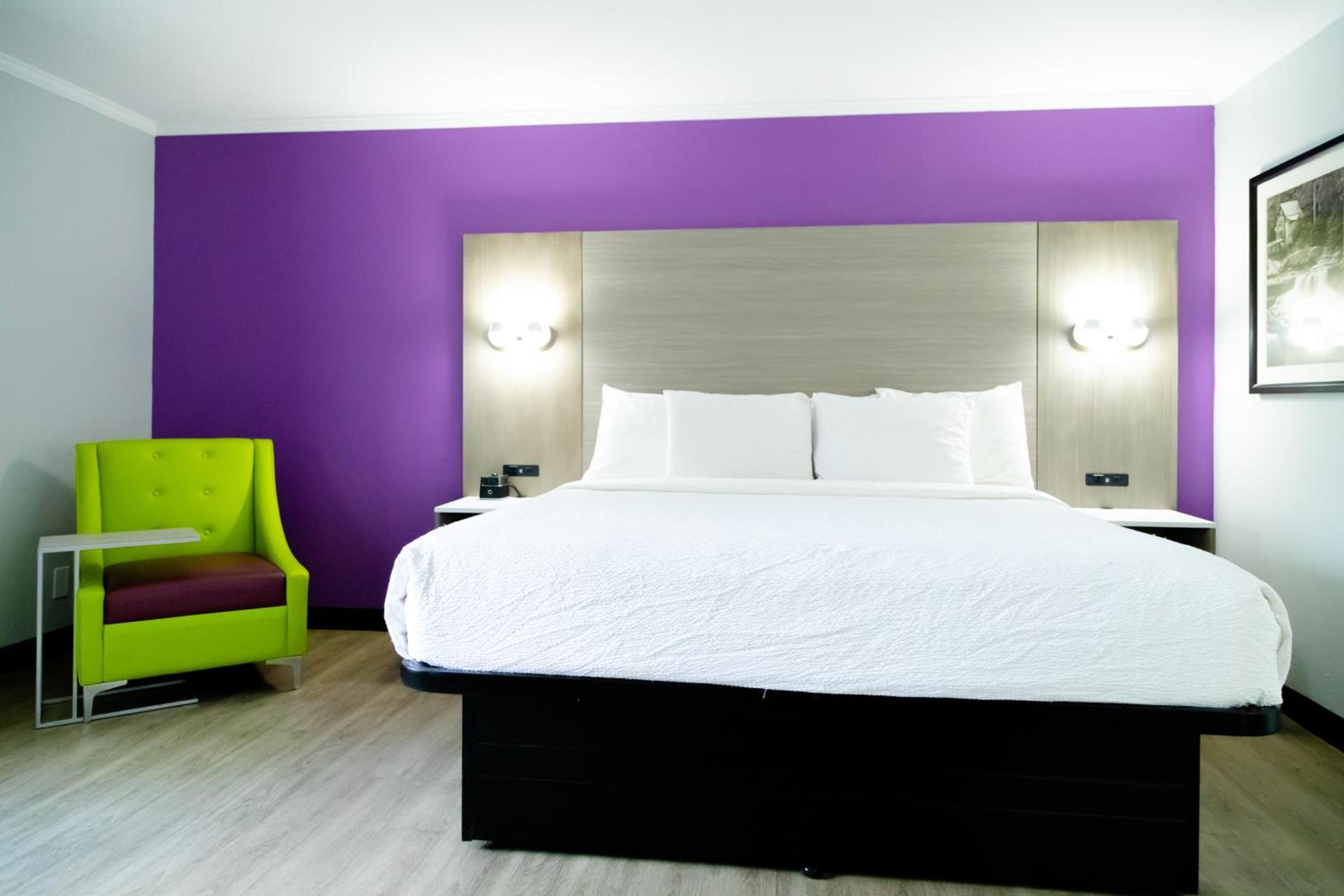 La Quinta Inn Birmingham - Inverness photo 18