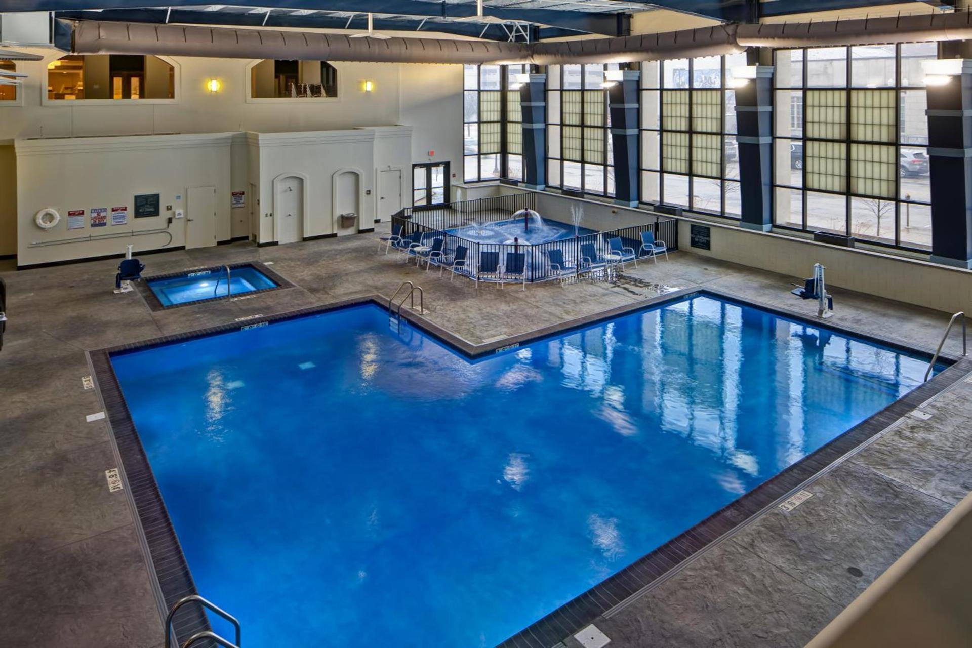 Four Points by Sheraton Peoria photo 3