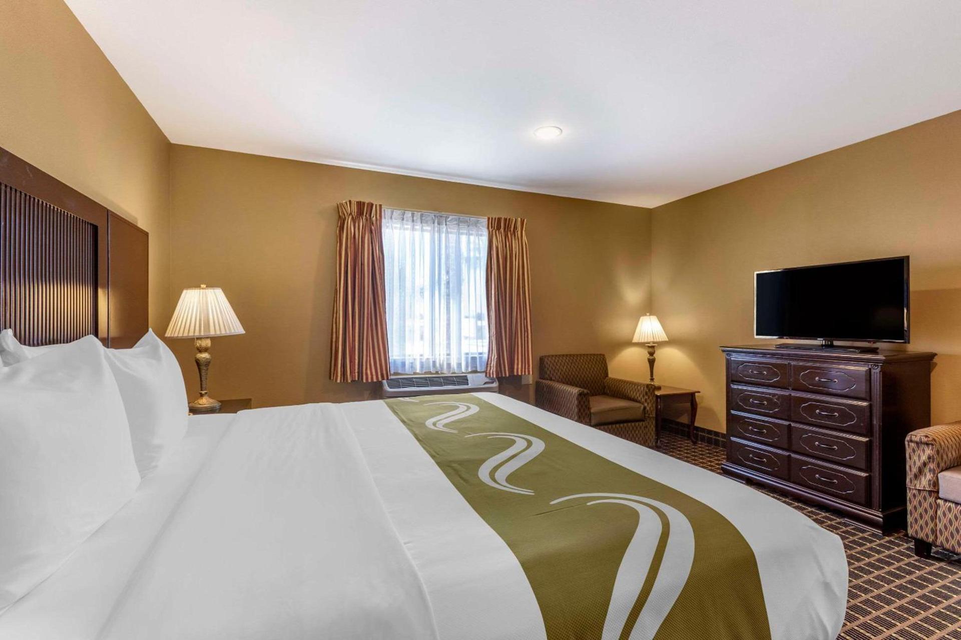 Quality Inn & Suites Westminster Seal Beach photo 28