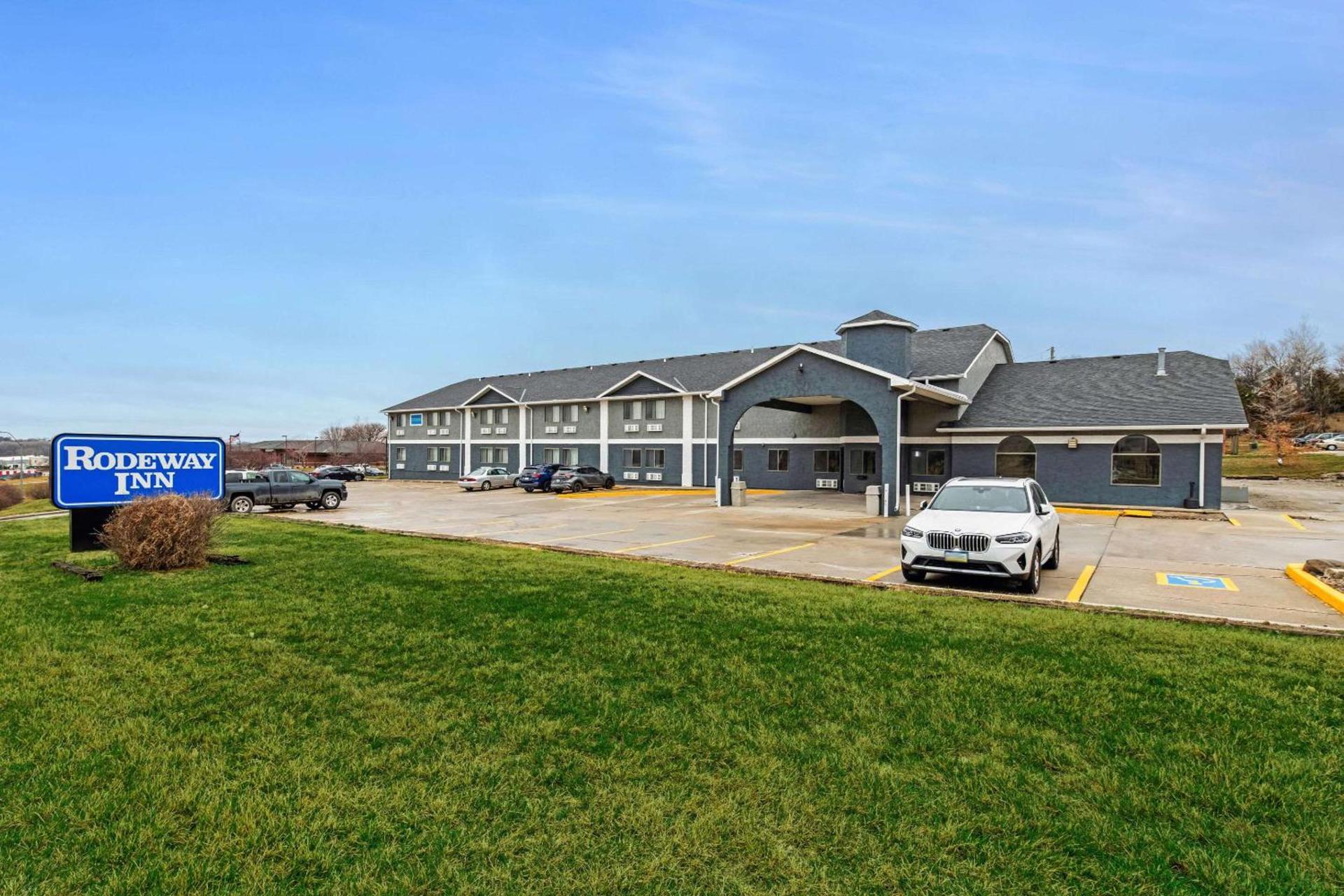 Rodeway Inn Red Oak photo 5