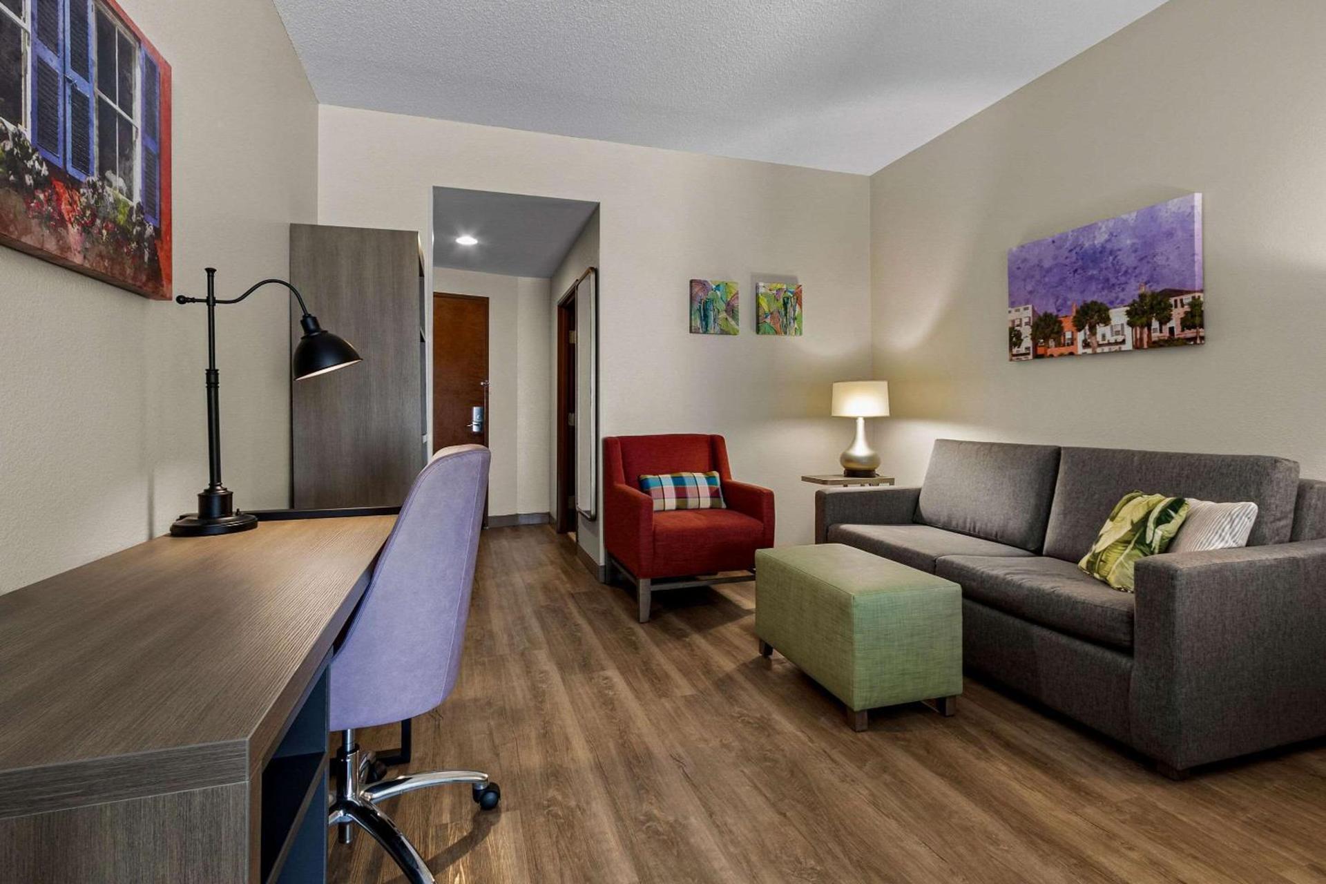 Comfort Suites Charleston West Ashley photo 23