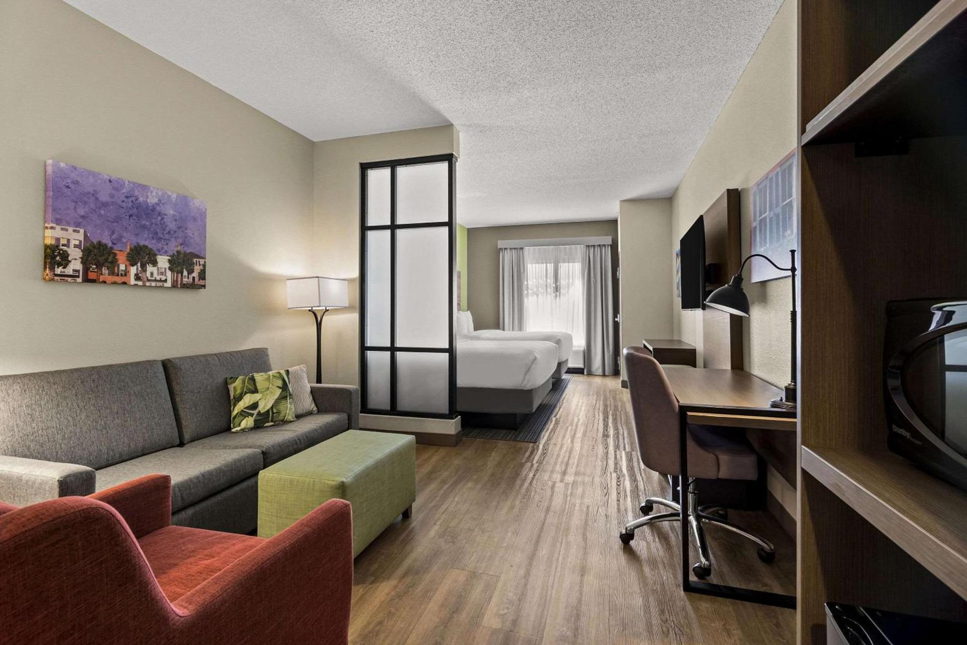 Comfort Suites Charleston West Ashley photo 21