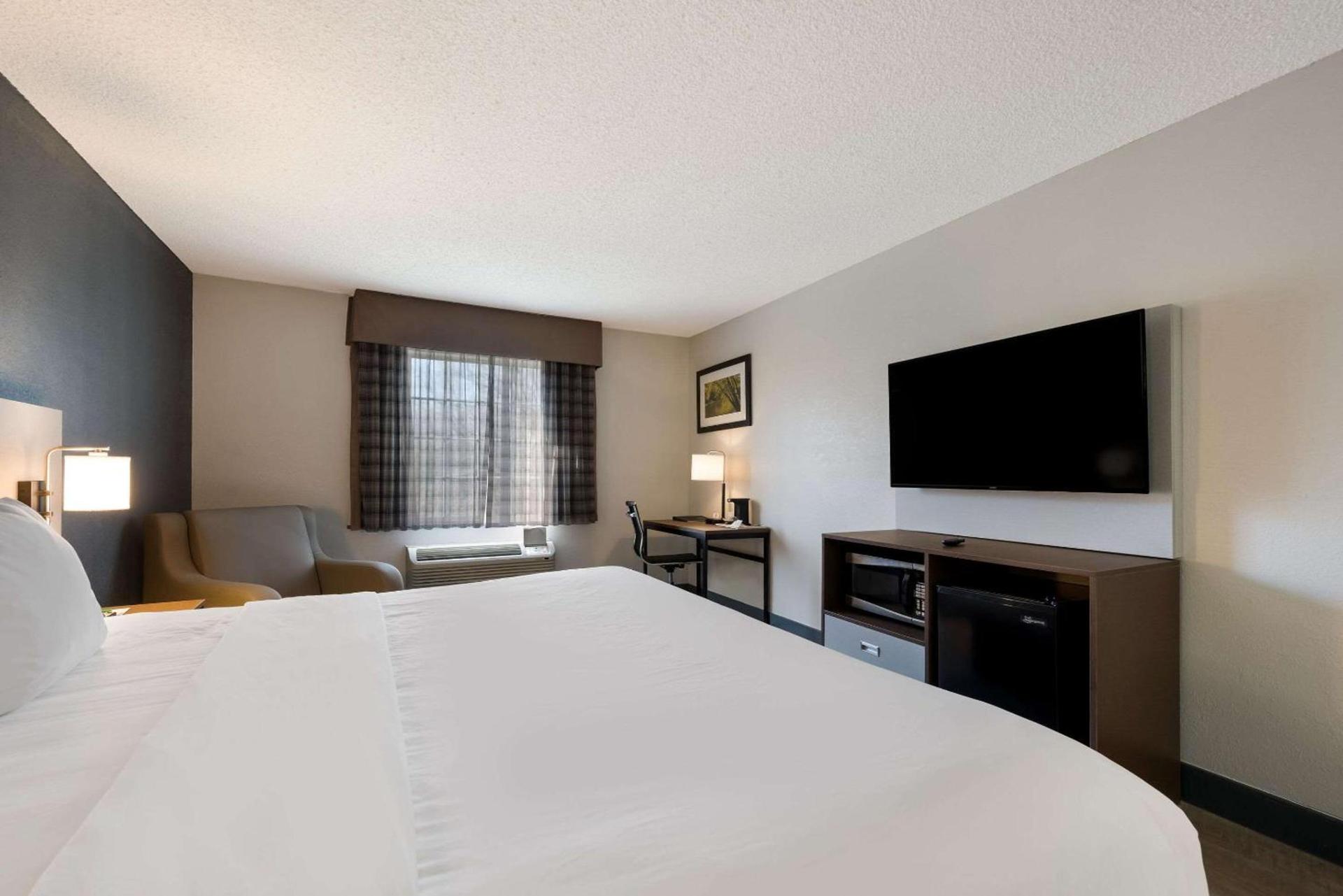 Quality Inn University Area photo 14