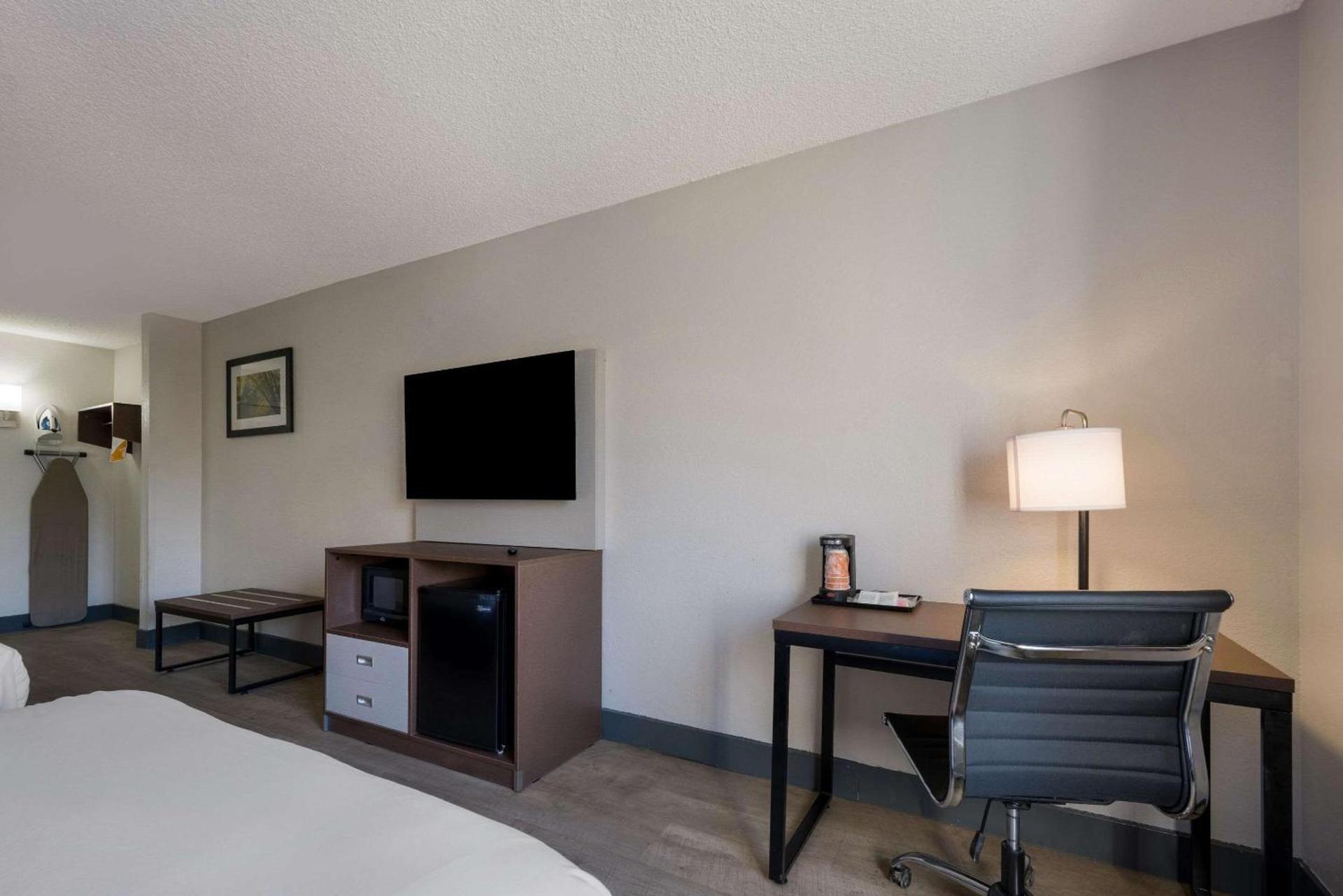Quality Inn University Area photo 18