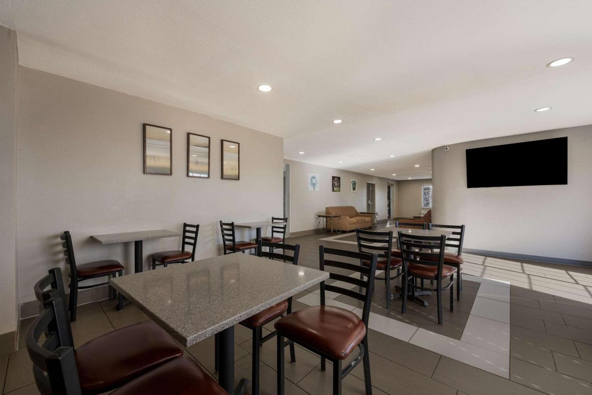 Quality Inn University Area photo 26