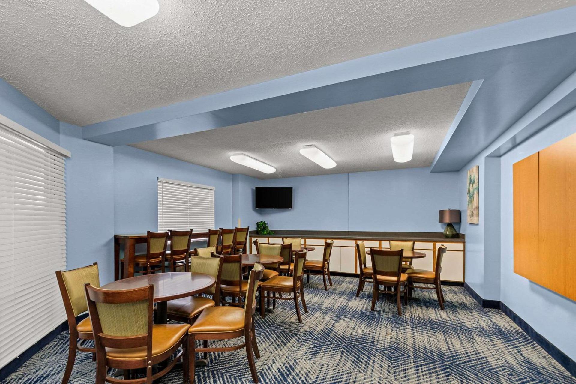 Suburban Studios Sterling - Washington Dulles photo 23