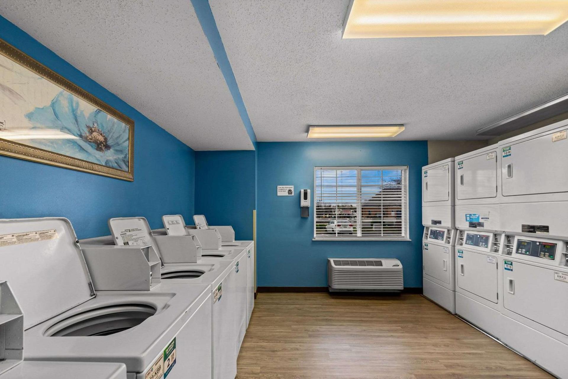 Suburban Studios Sterling - Washington Dulles photo 25