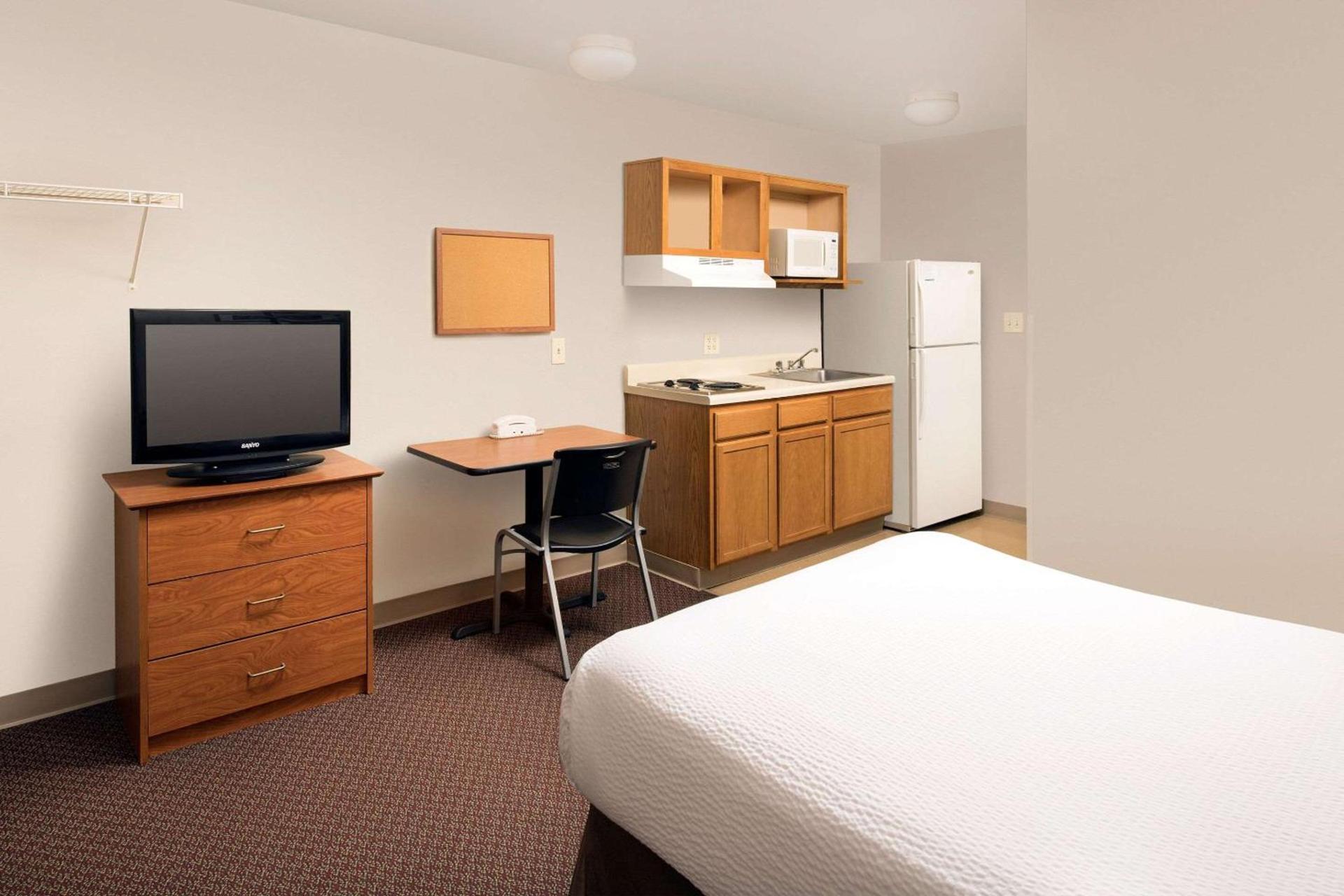 WoodSpring Suites Columbia Fort Jackson photo 14