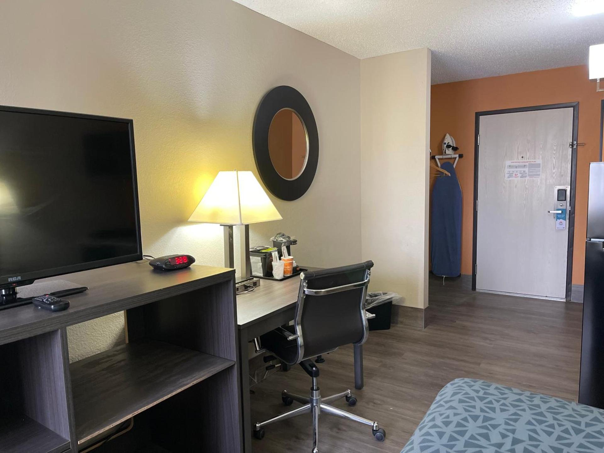 Suburban Studios Columbia Northwest photo 10
