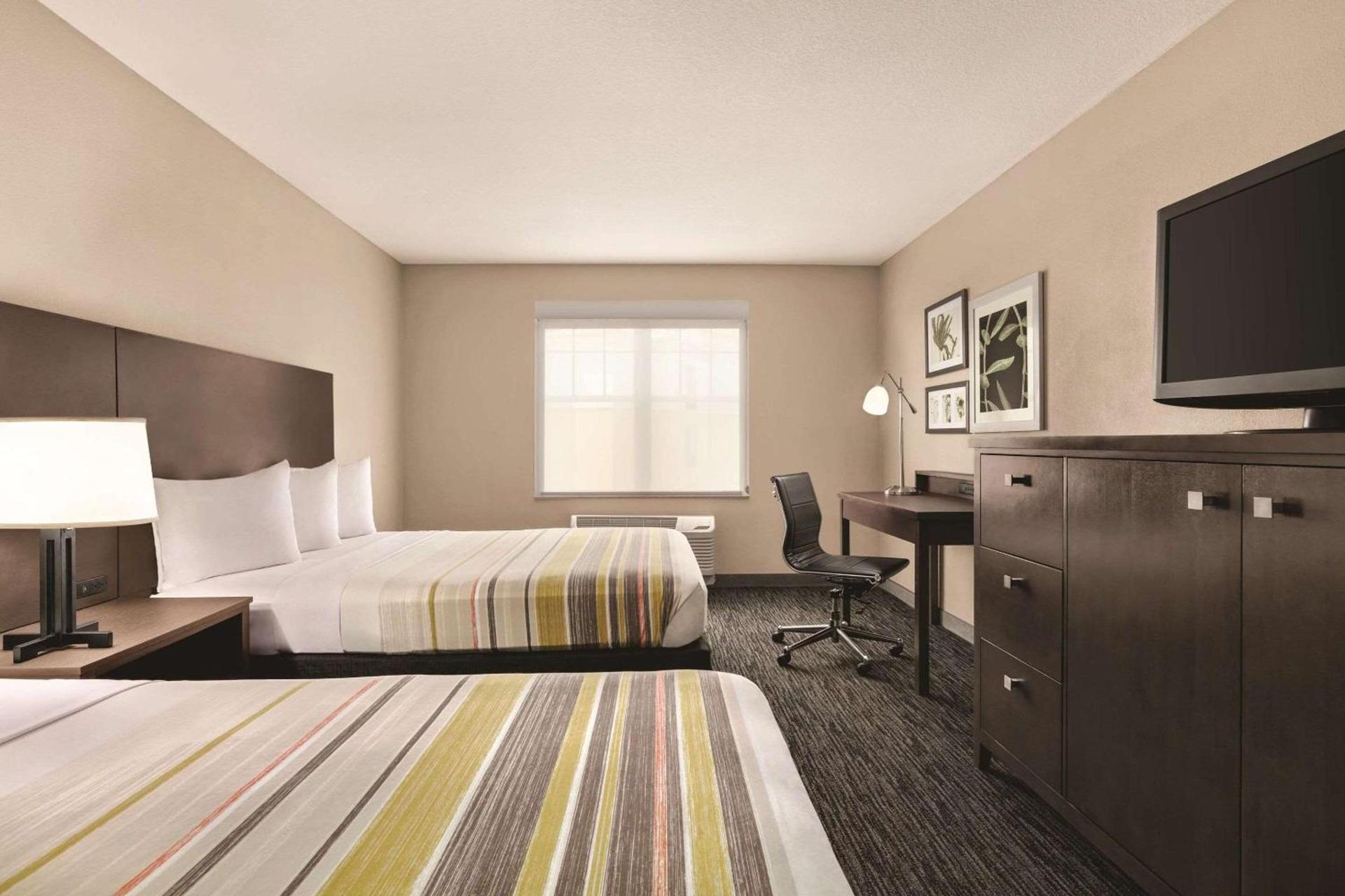 Country Inn & Suites by Radisson, Tampa-Brandon, FL photo 11