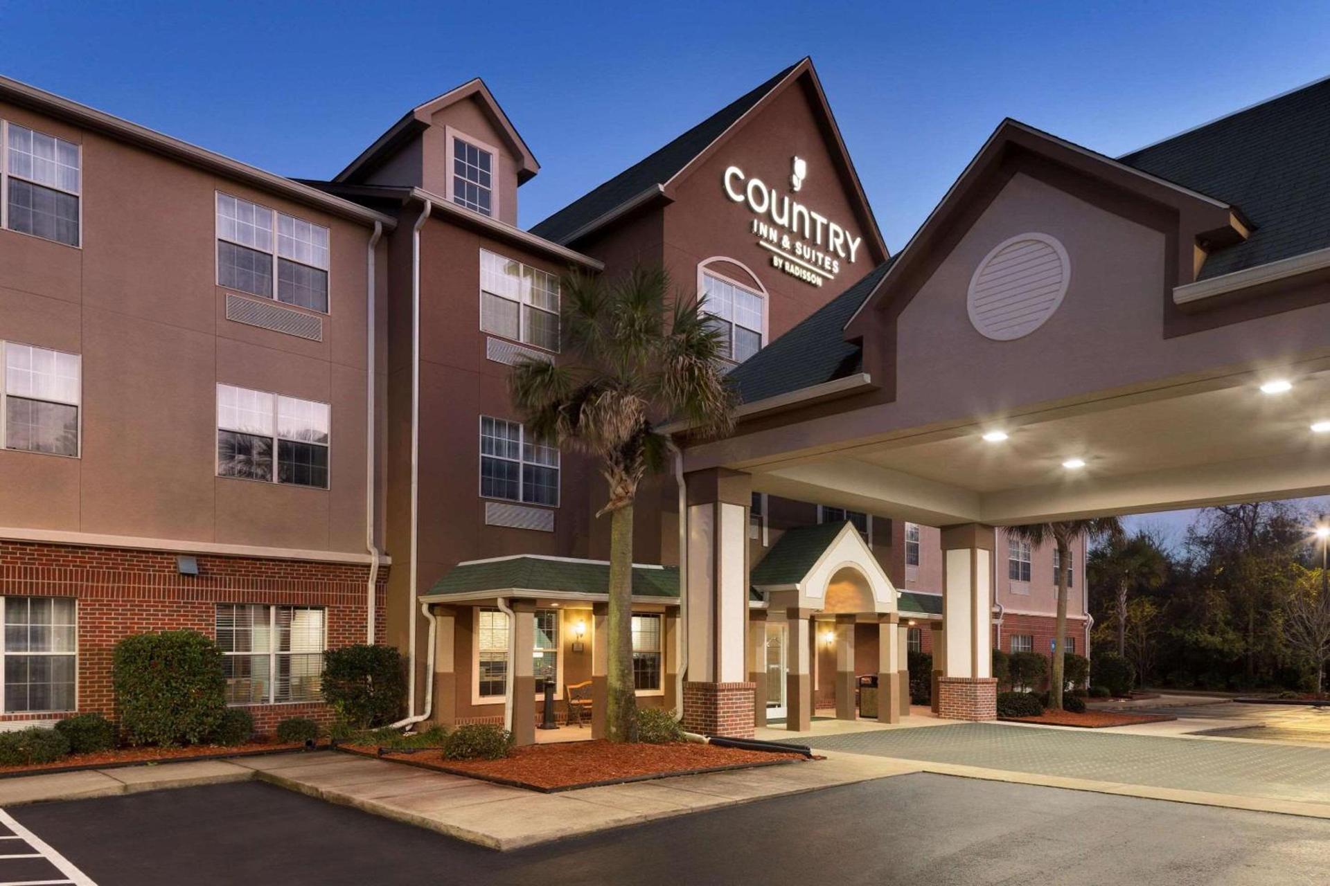 Country Inn & Suites by Radisson, Brunswick I-95, GA — hotel in Brunswick