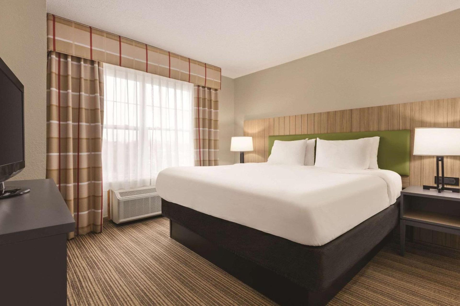Country Inn & Suites by Radisson, Georgetown, KY photo 24