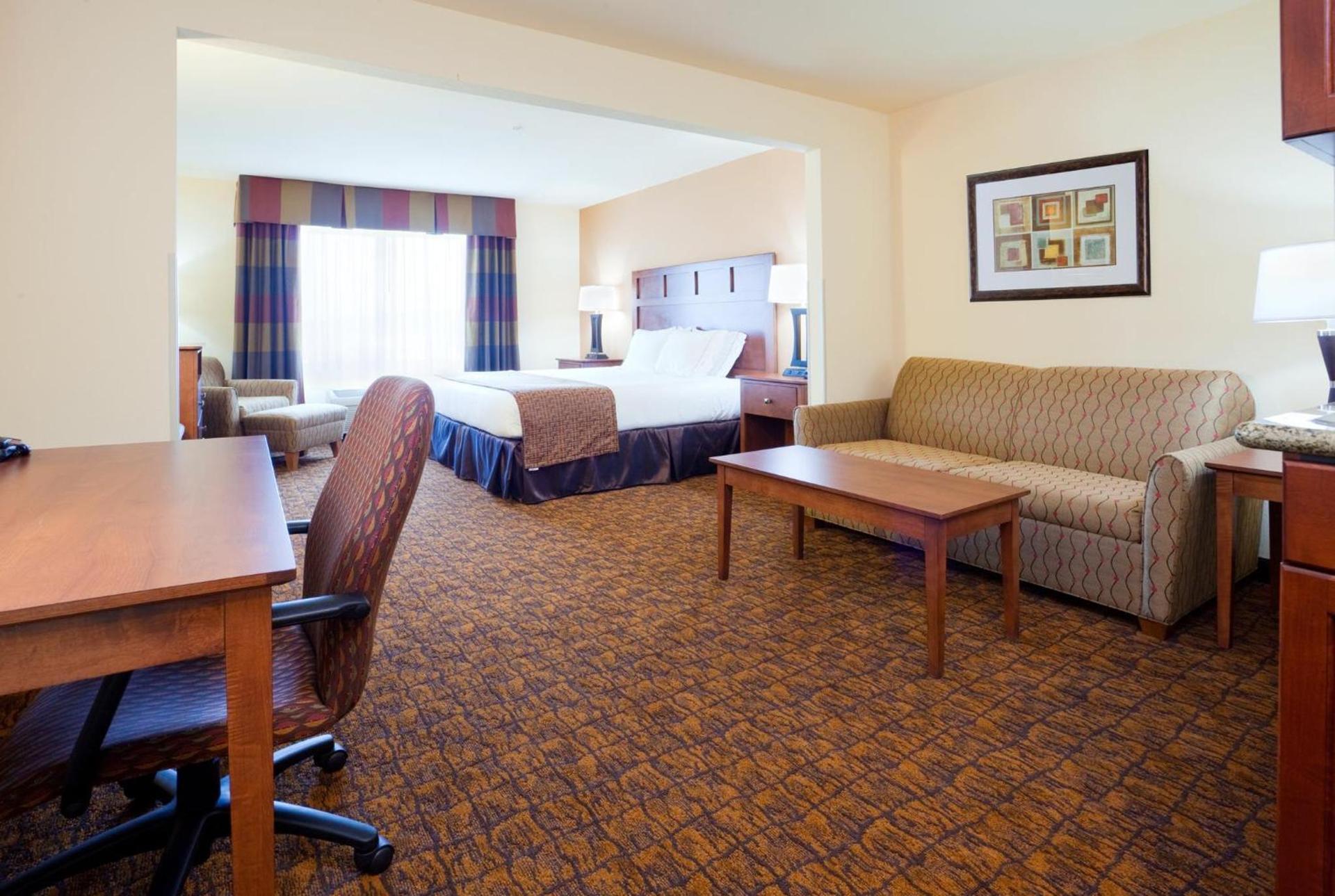 Holiday Inn Express Hotel & Suites Mount Airy by IHG photo 26
