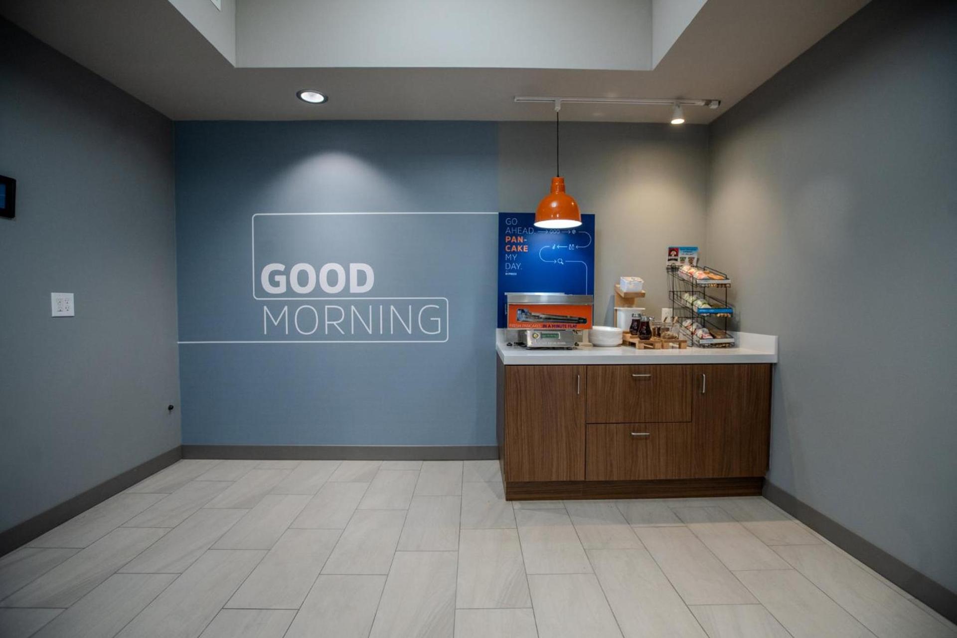 Holiday Inn Express & Suites Cleveland by IHG photo 33