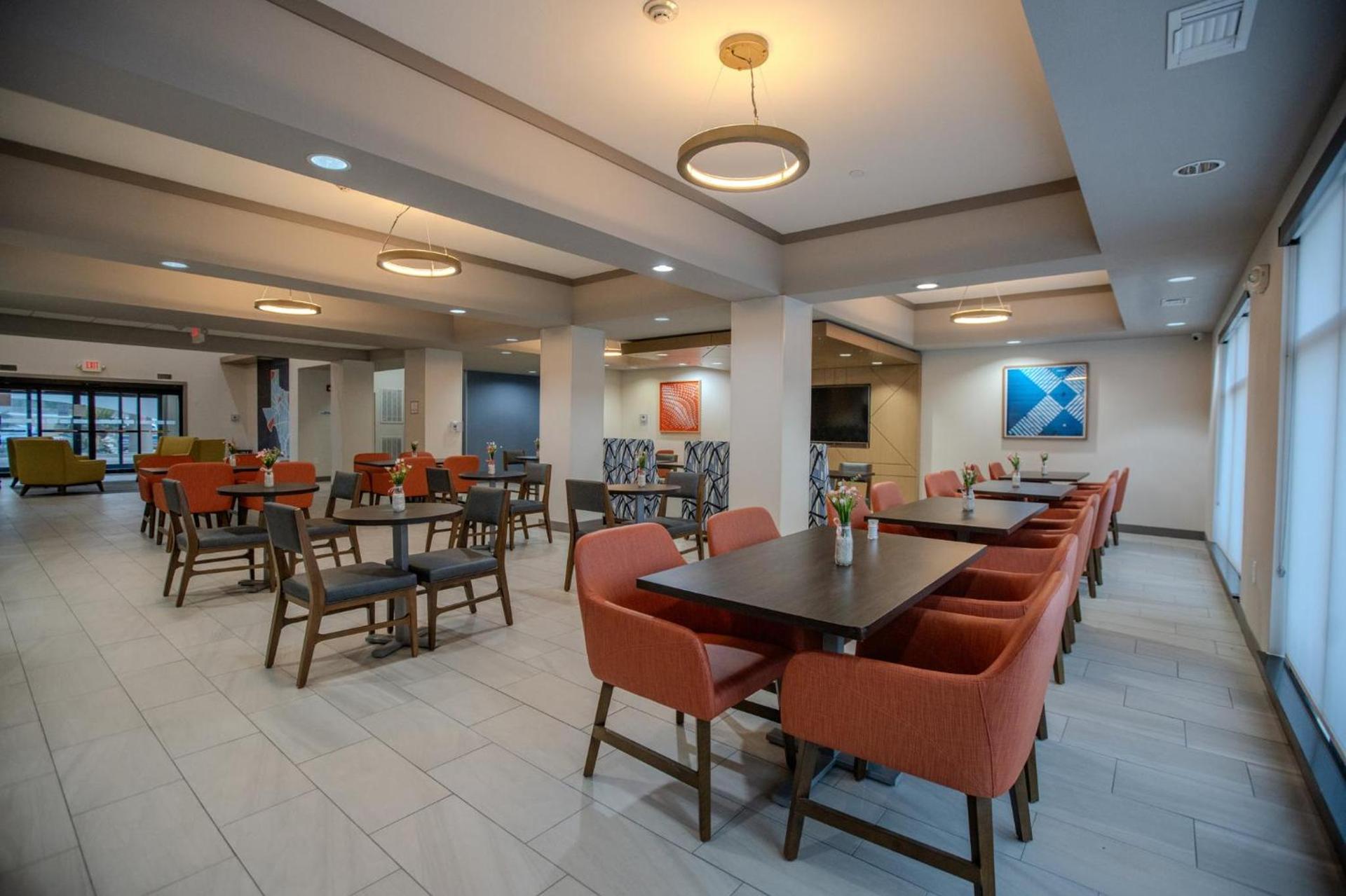 Holiday Inn Express & Suites Cleveland by IHG photo 47