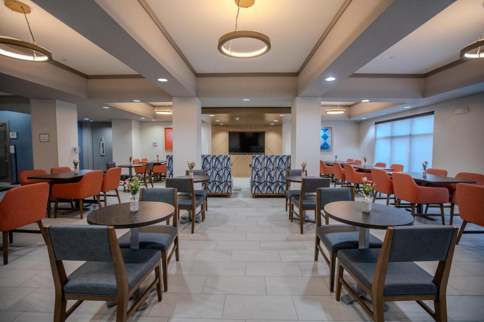 Holiday Inn Express & Suites Cleveland by IHG photo 44