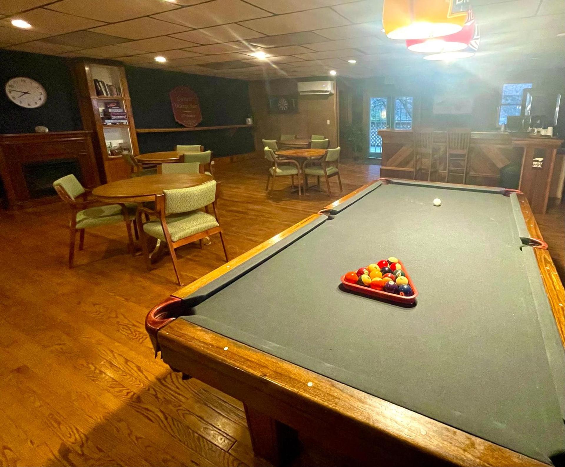 Skyline Village Inn photo 20