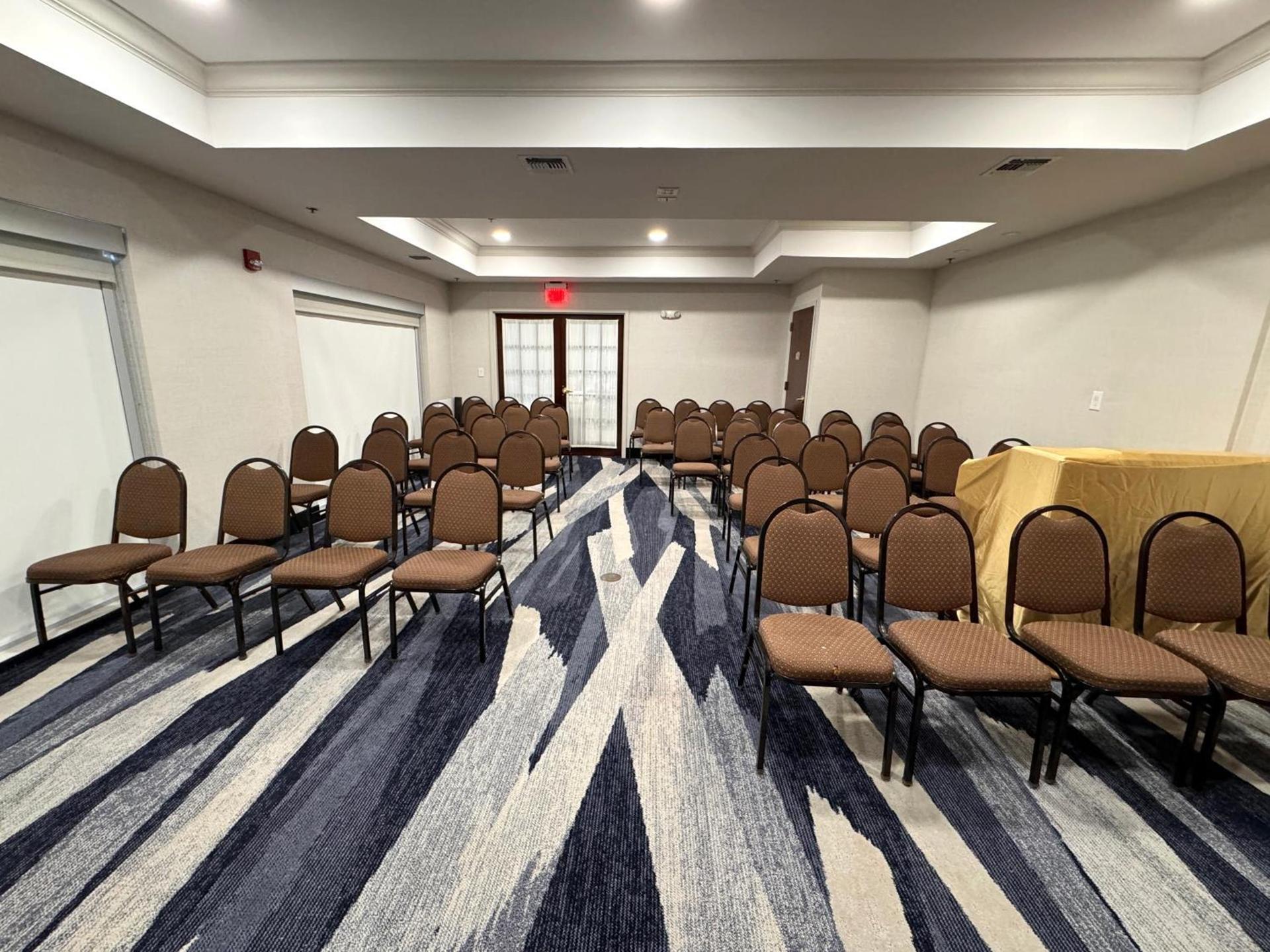 Comfort Suites East Brunswick - South River photo 51