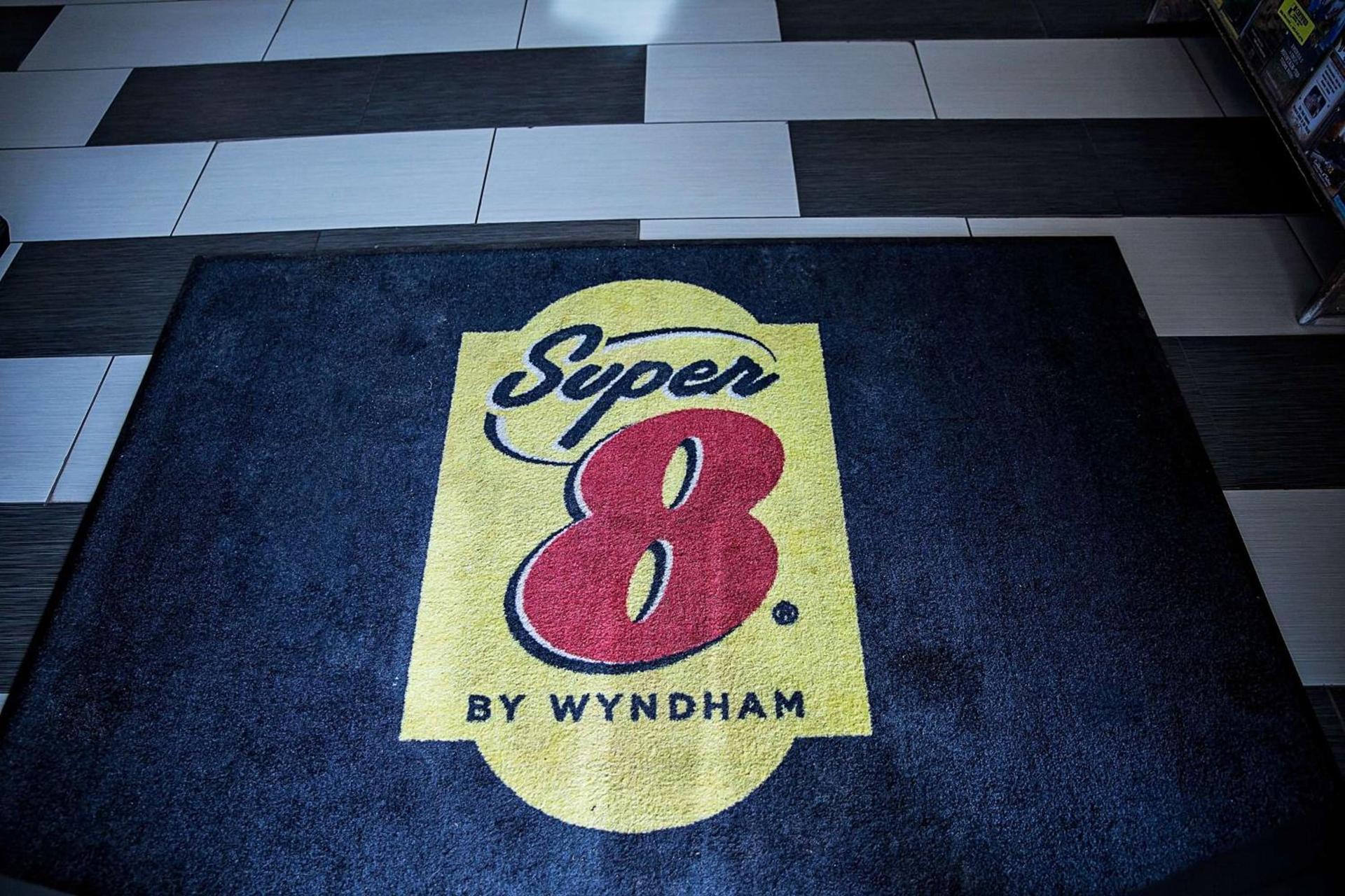 Super 8 by Wyndham Holbrook photo 5