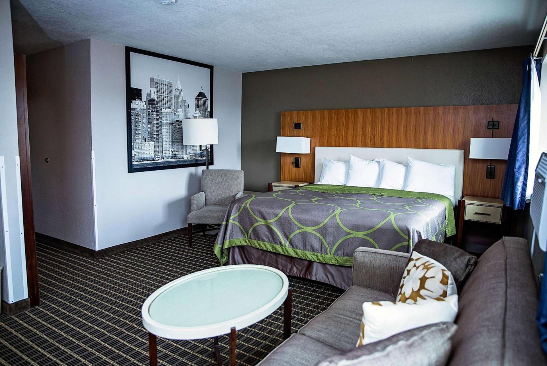 Super 8 by Wyndham Holbrook photo 13