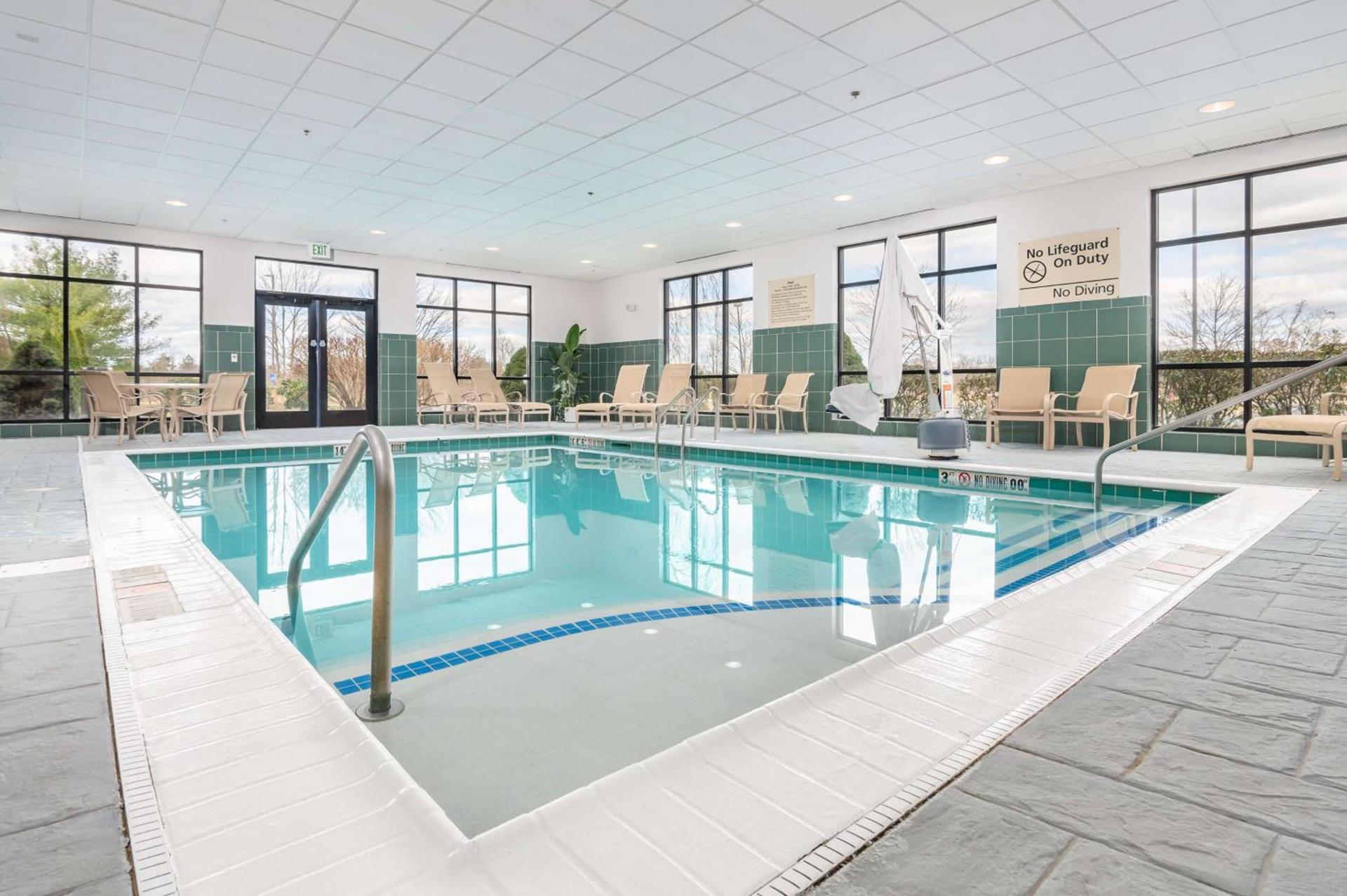 Hampton Inn & Suites Hartford-Manchester photo 7