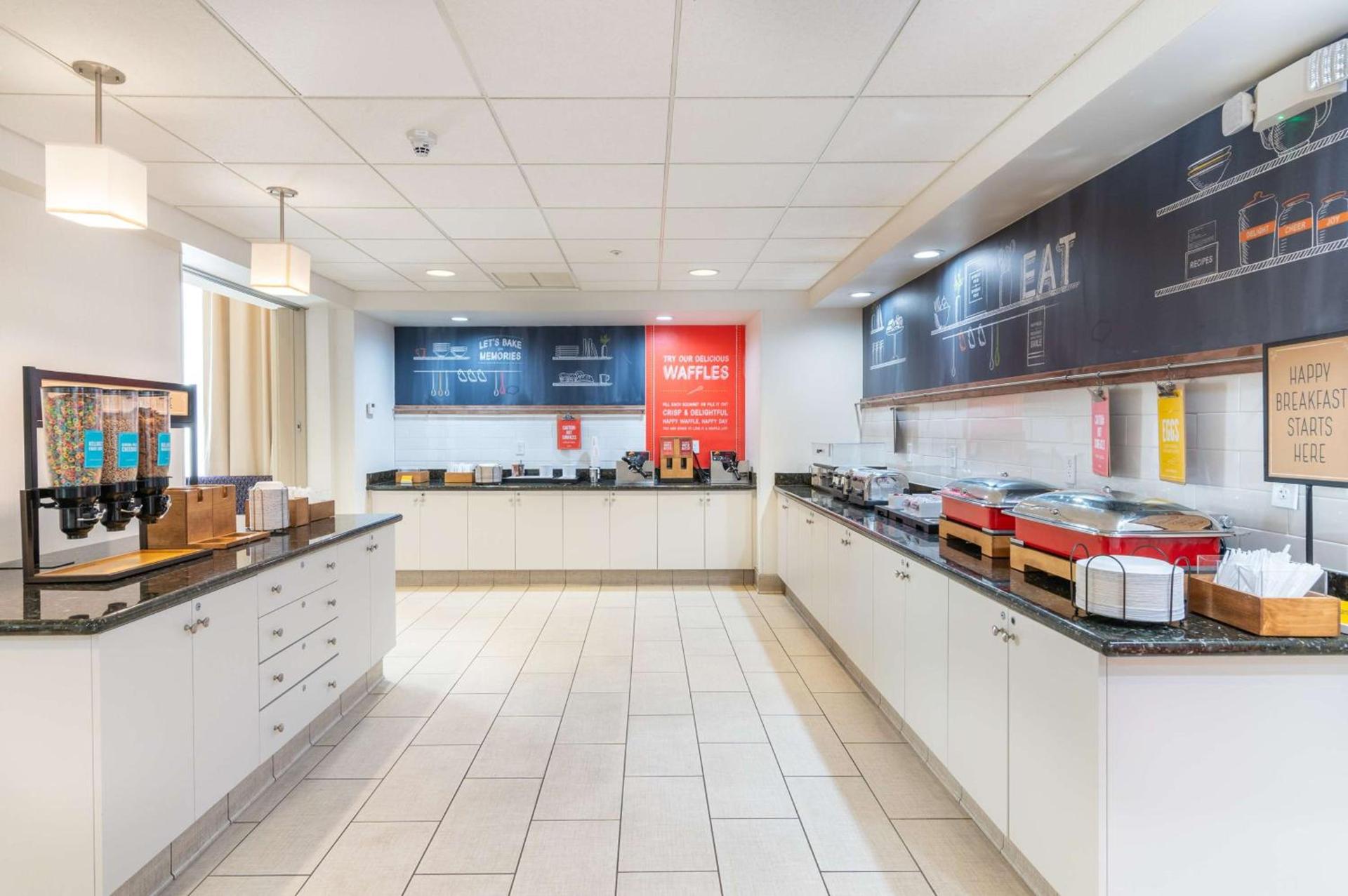 Hampton Inn & Suites Hartford-Manchester photo 10