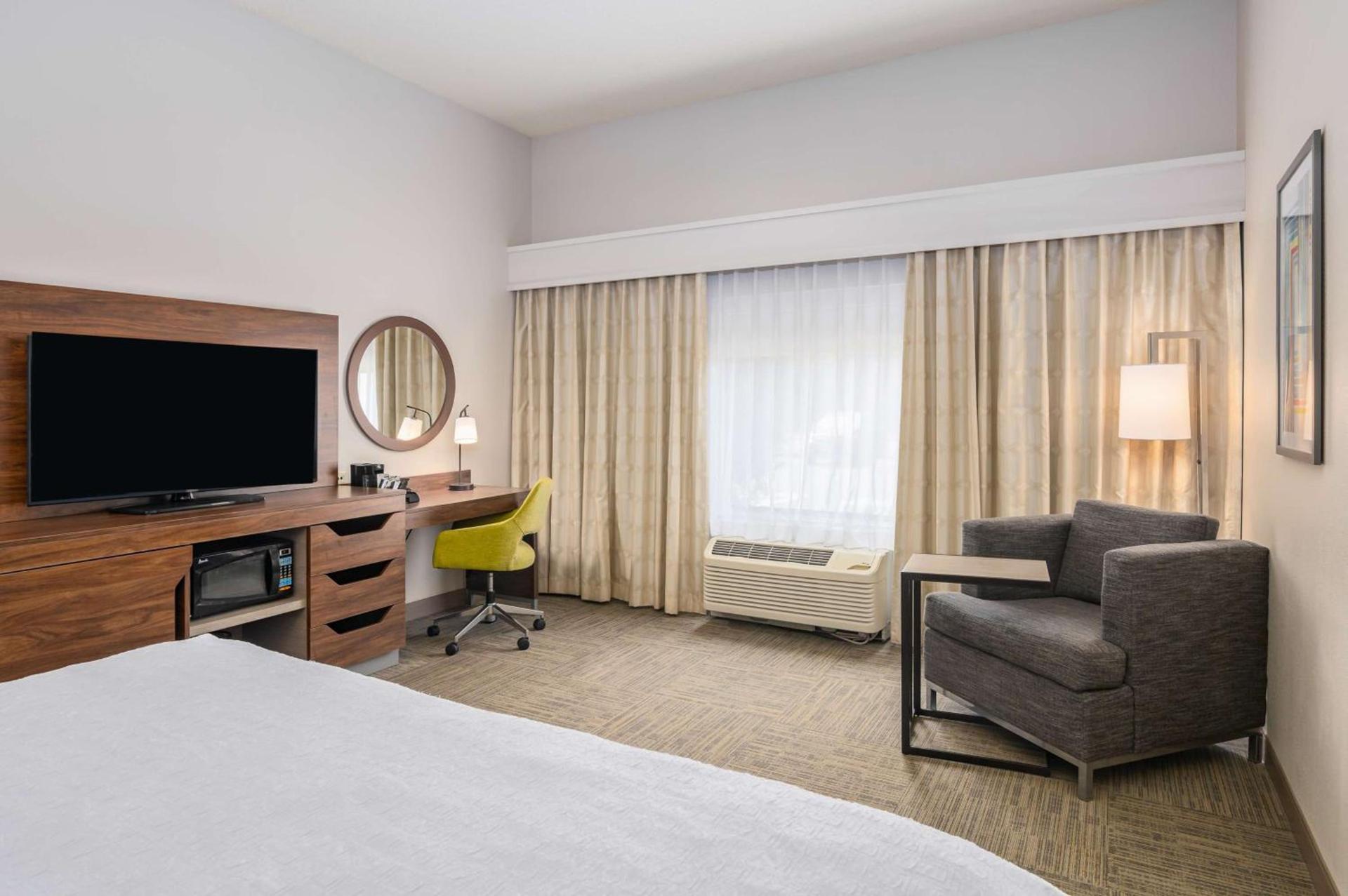Hampton Inn & Suites Hartford-Manchester photo 26