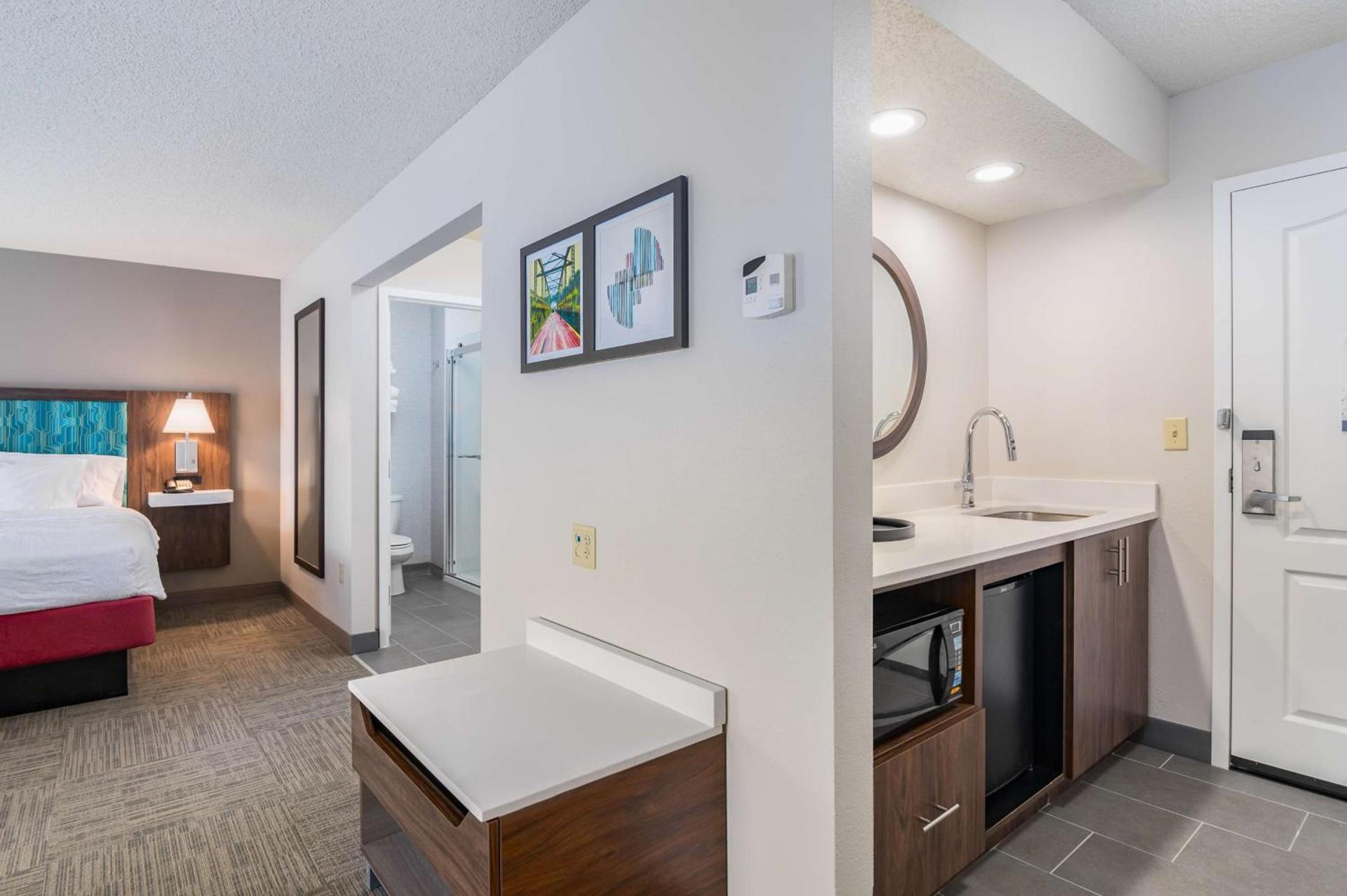 Hampton Inn & Suites Hartford-Manchester photo 34