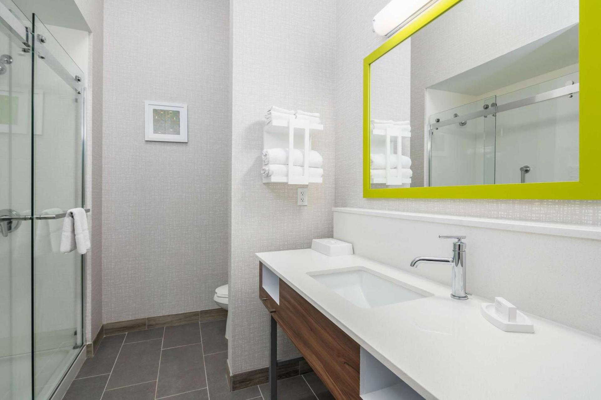 Hampton Inn & Suites Hartford-Manchester photo 36