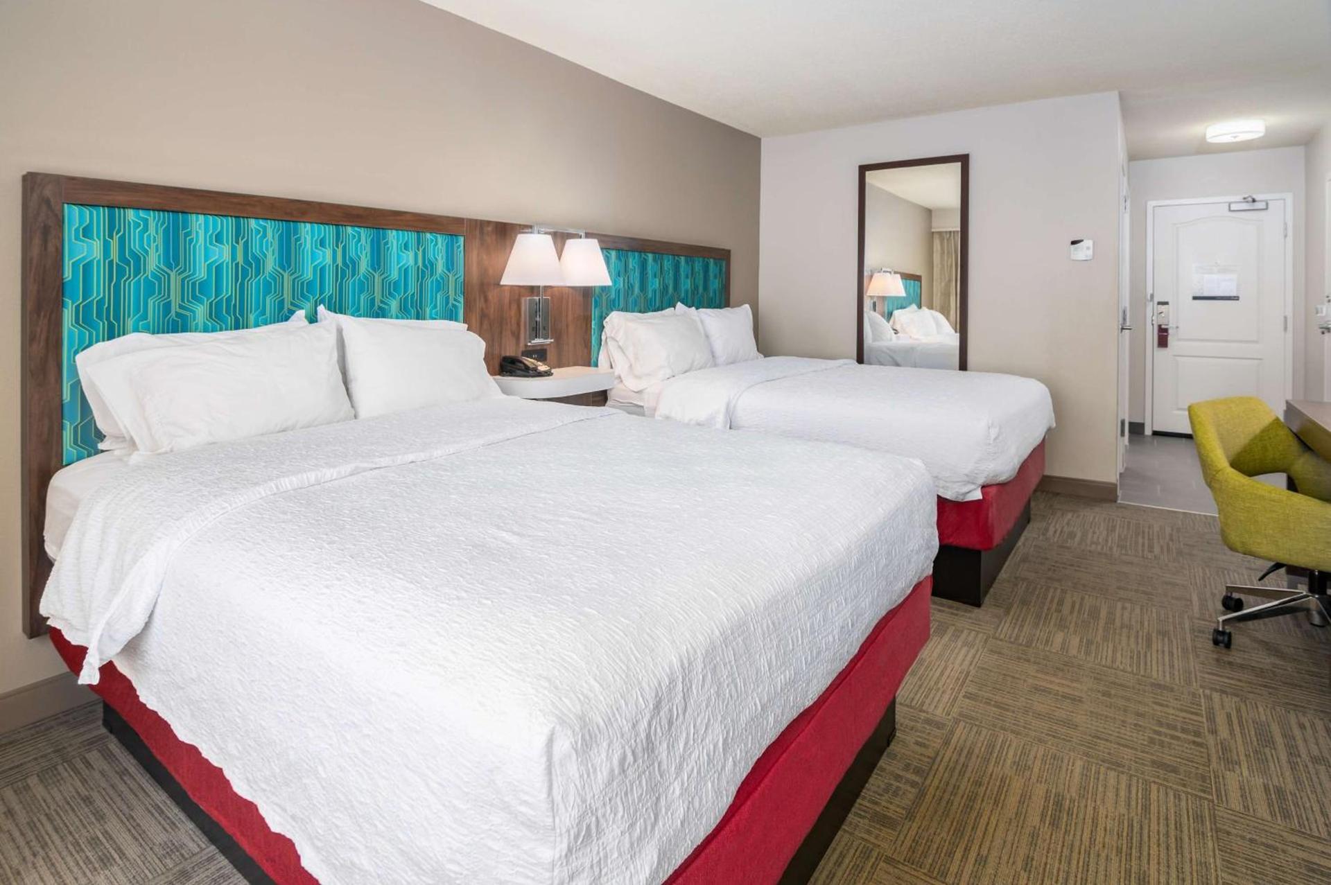 Hampton Inn & Suites Hartford-Manchester photo 38