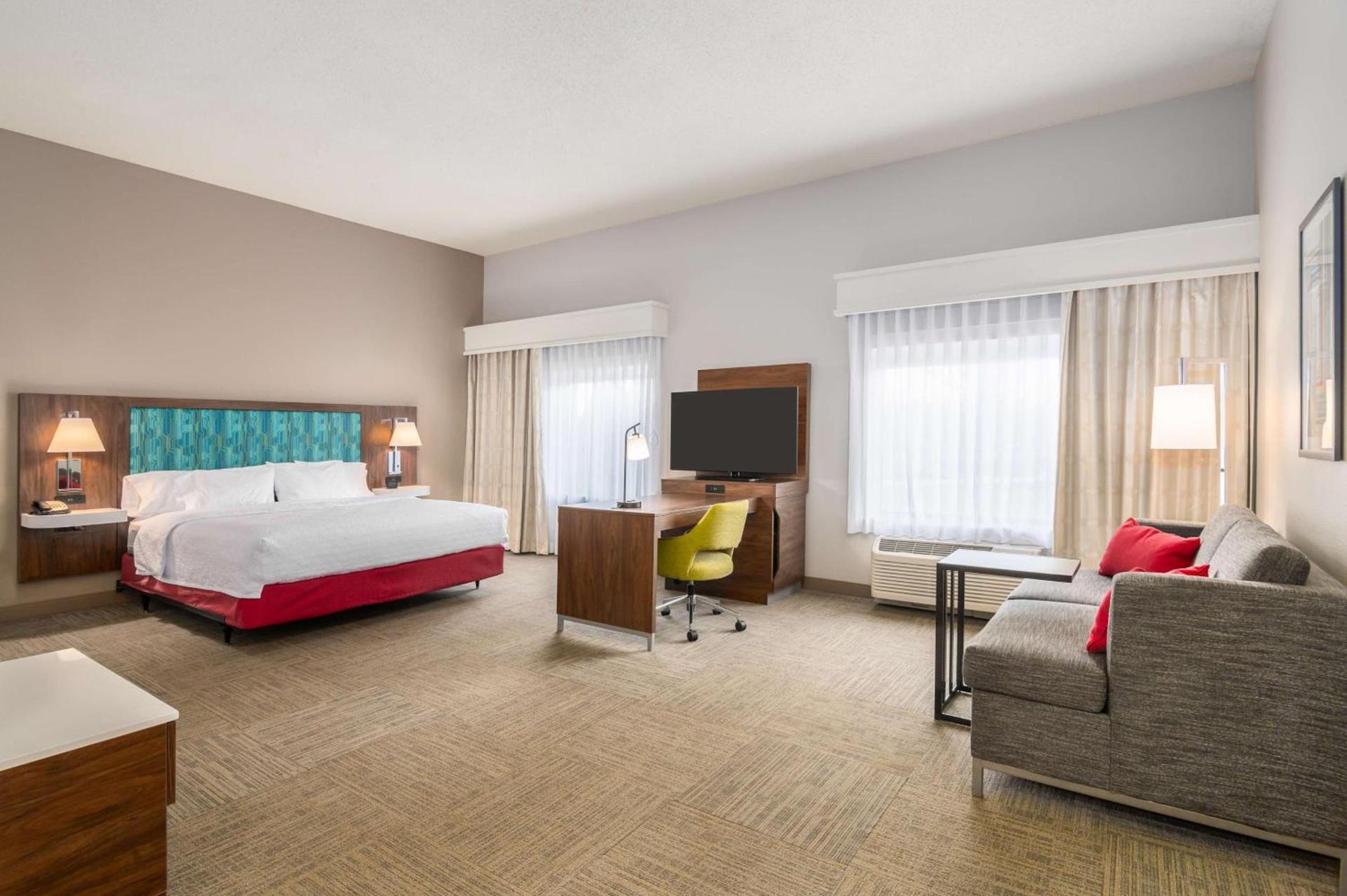 Hampton Inn & Suites Hartford-Manchester photo 40