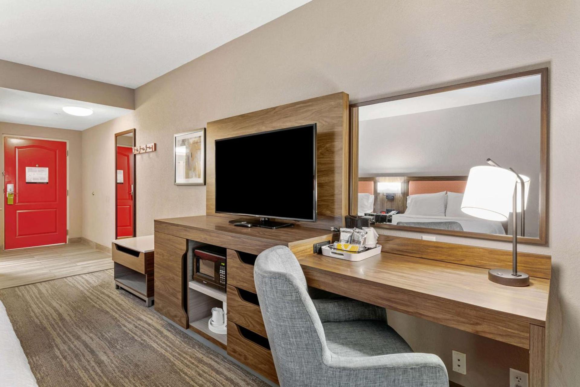 Hampton Inn & Suites Orlando-Apopka photo 38
