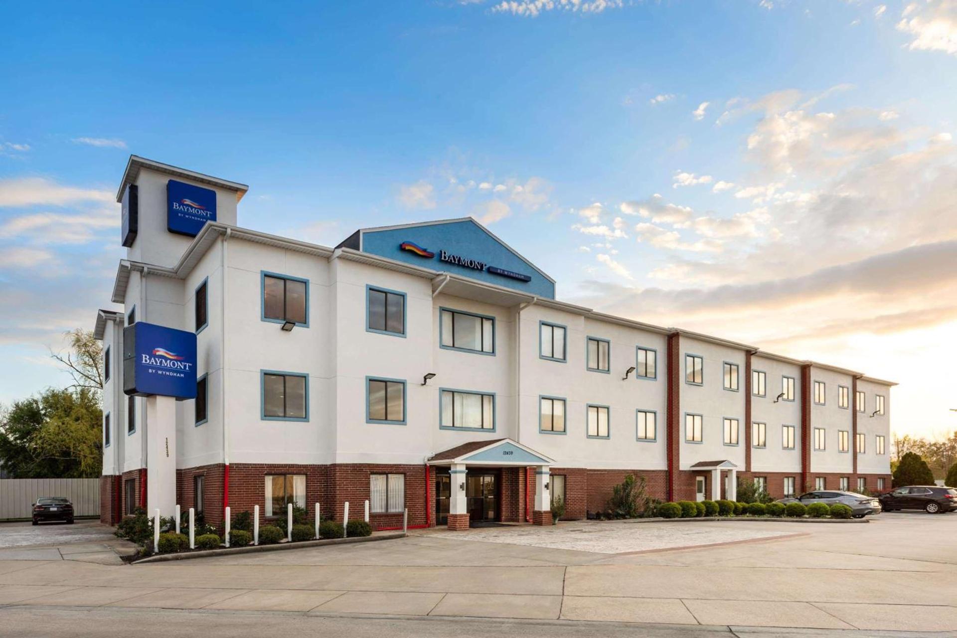 Baymont by Wyndham Houston Brookhollow photo 19