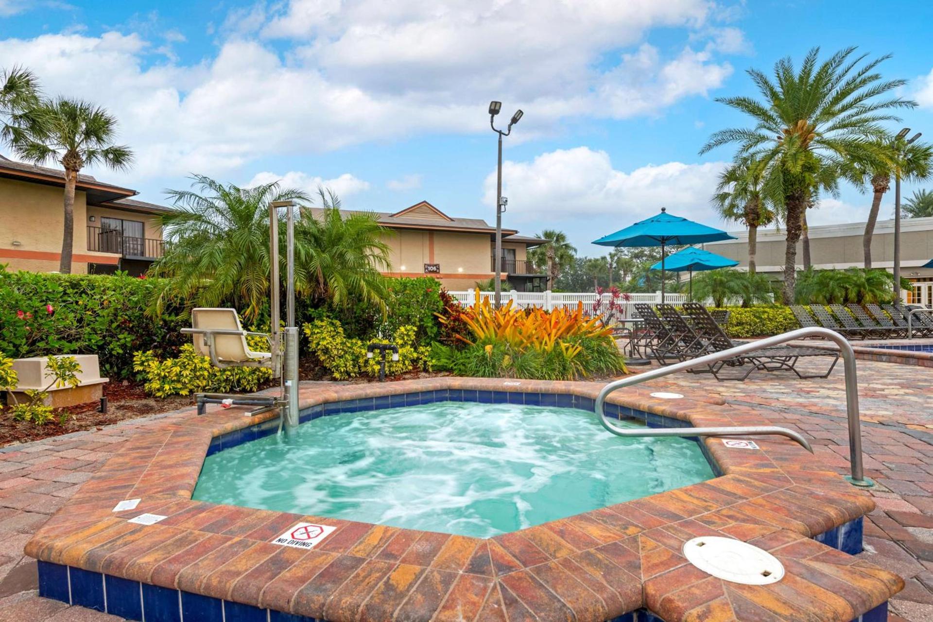 Hilton Vacation Club Aqua Sol Orlando West photo 24
