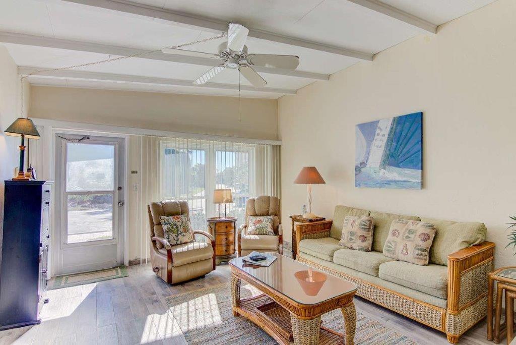 Sea Crest photo 36